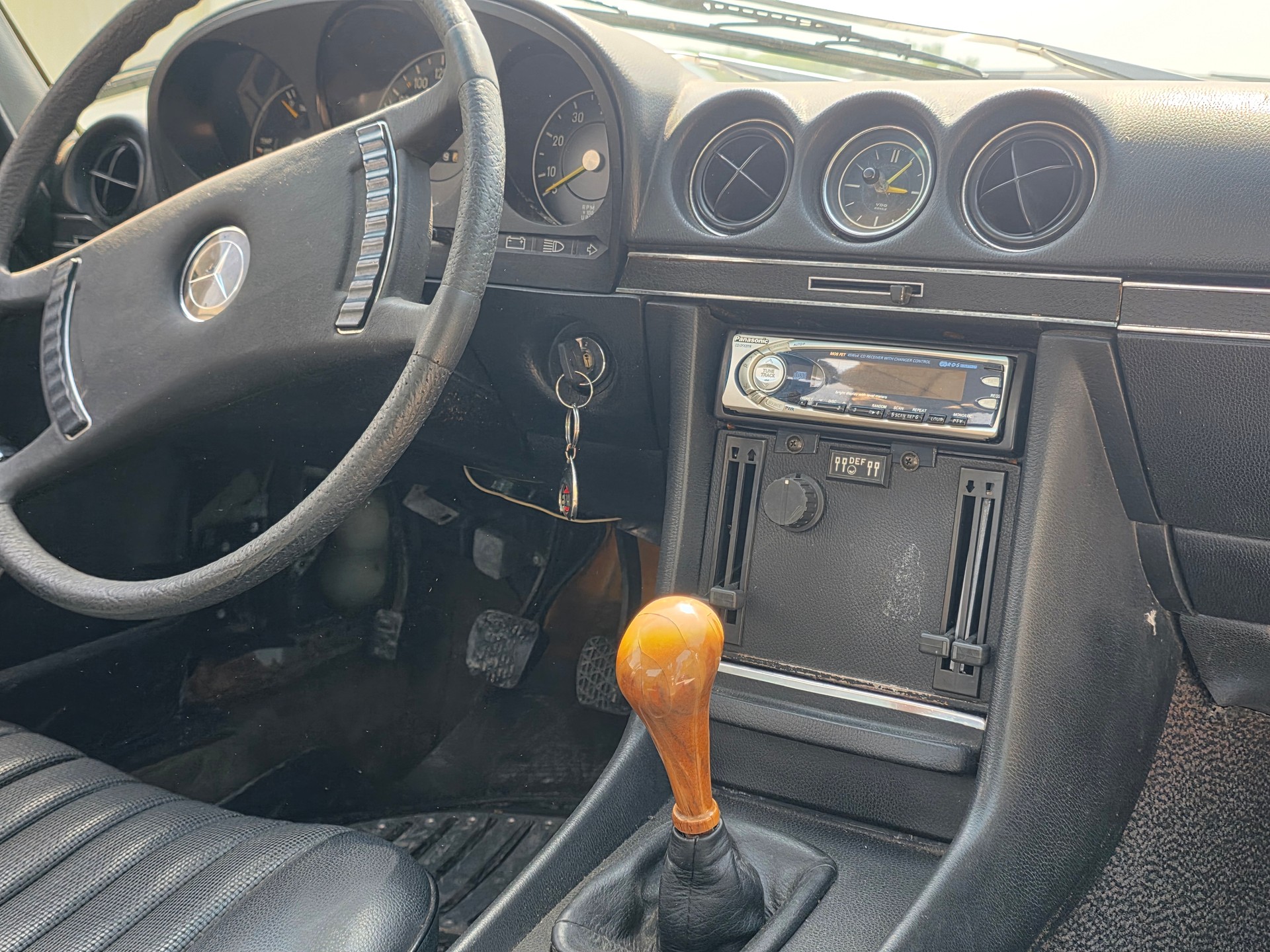 MERCEDES-BENZ V8-image-12