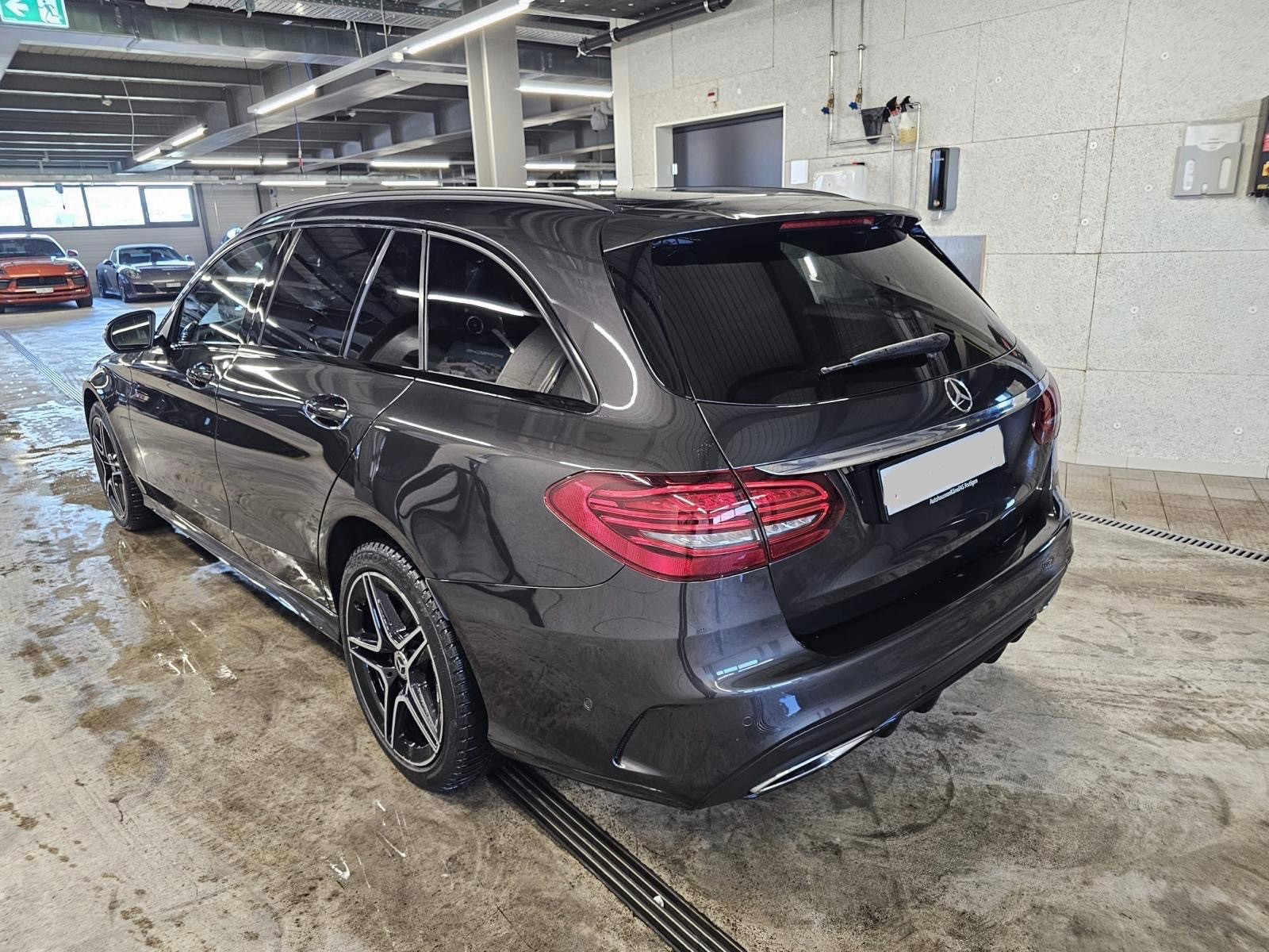 MERCEDES-BENZ C 200 Swiss Star AMG Line 4M 9G-Tronic-image-1