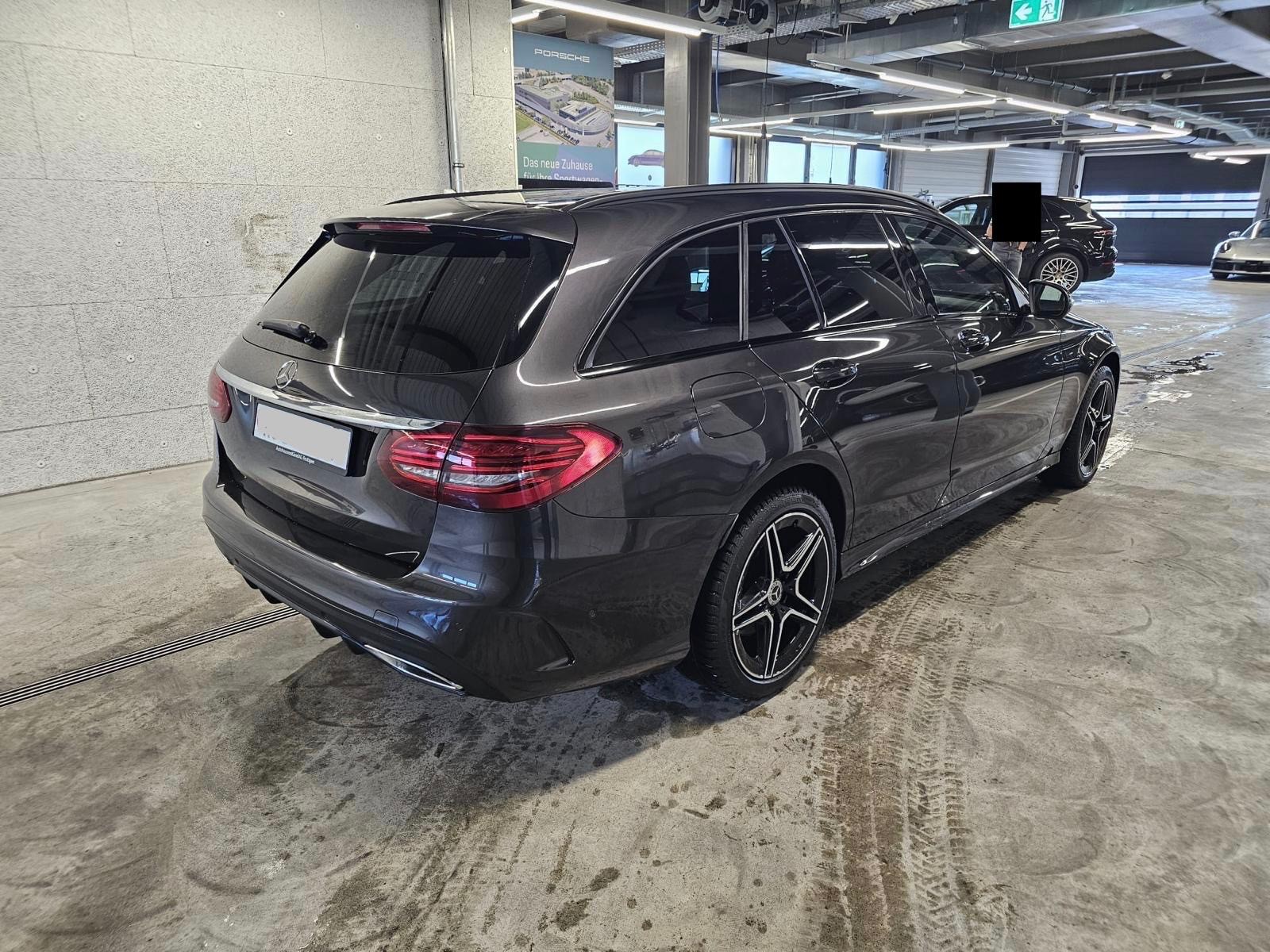 MERCEDES-BENZ C 200 Swiss Star AMG Line 4M 9G-Tronic-image-2