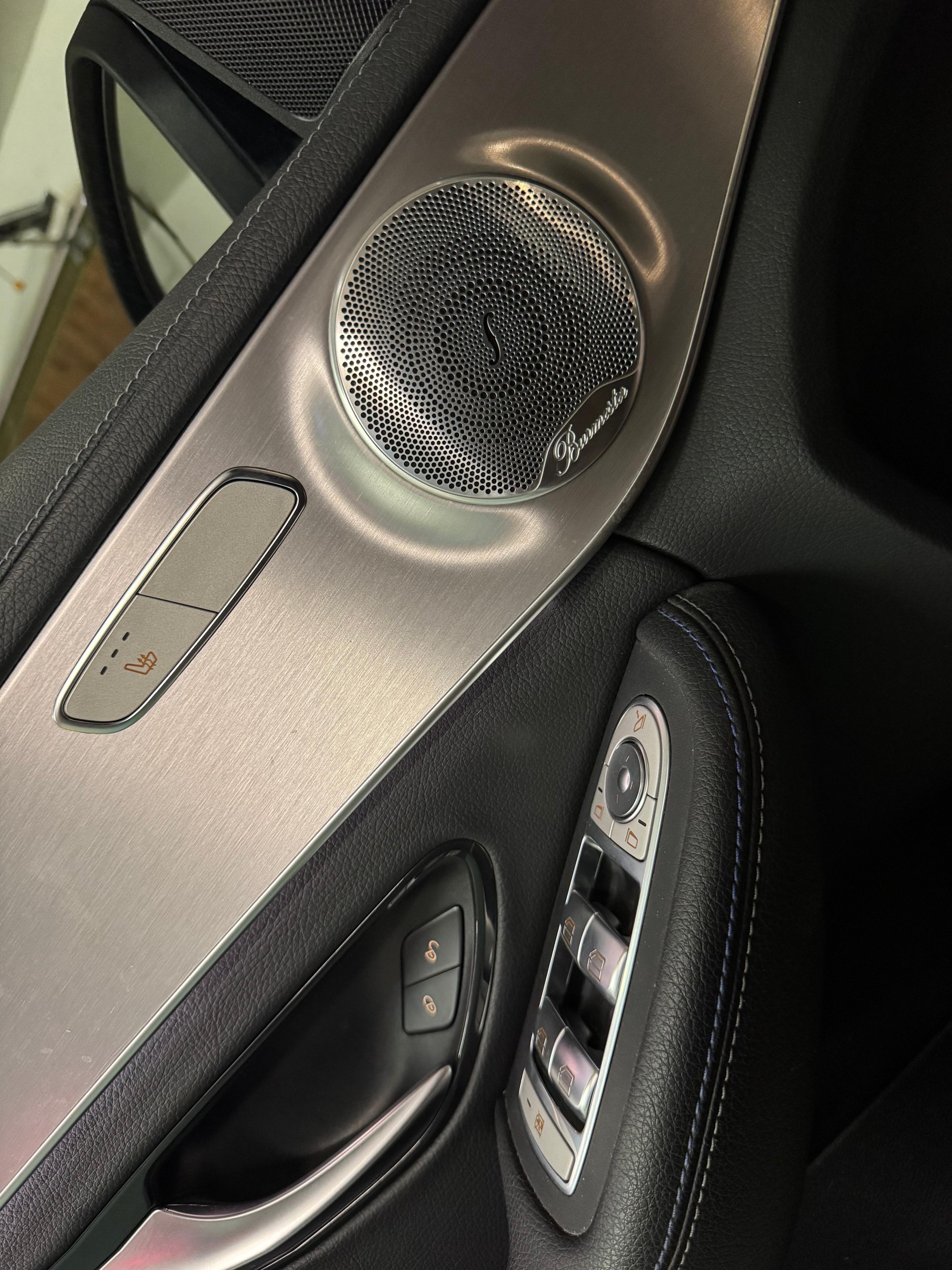 MERCEDES-BENZ C 200 Swiss Star AMG Line 4M 9G-Tronic-image-8