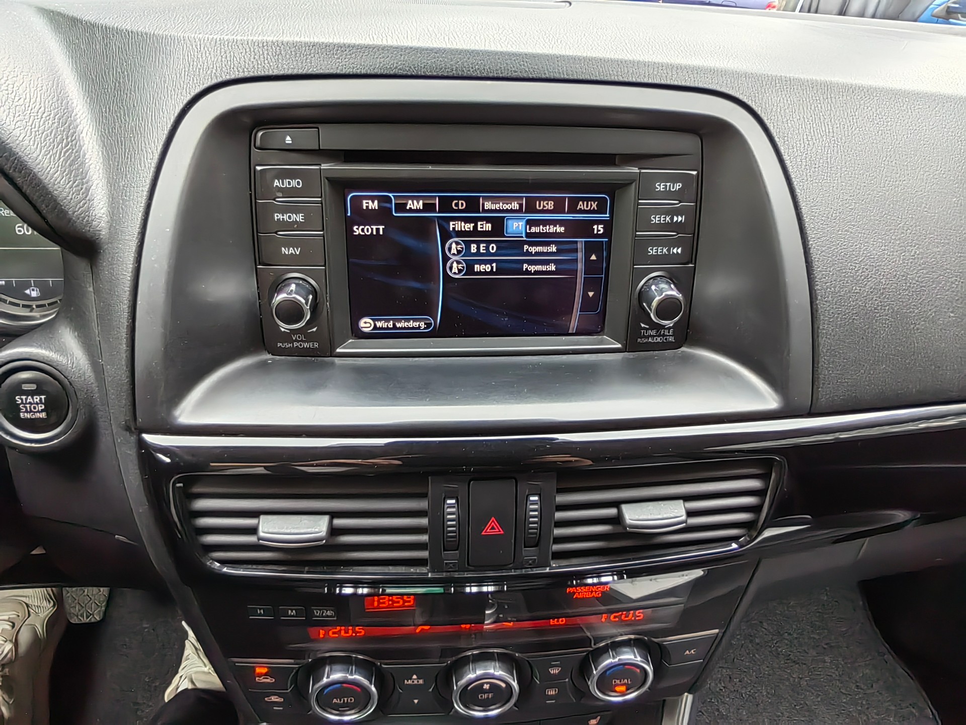 MAZDA CX-5 2.0 Revolution AWD-image-8