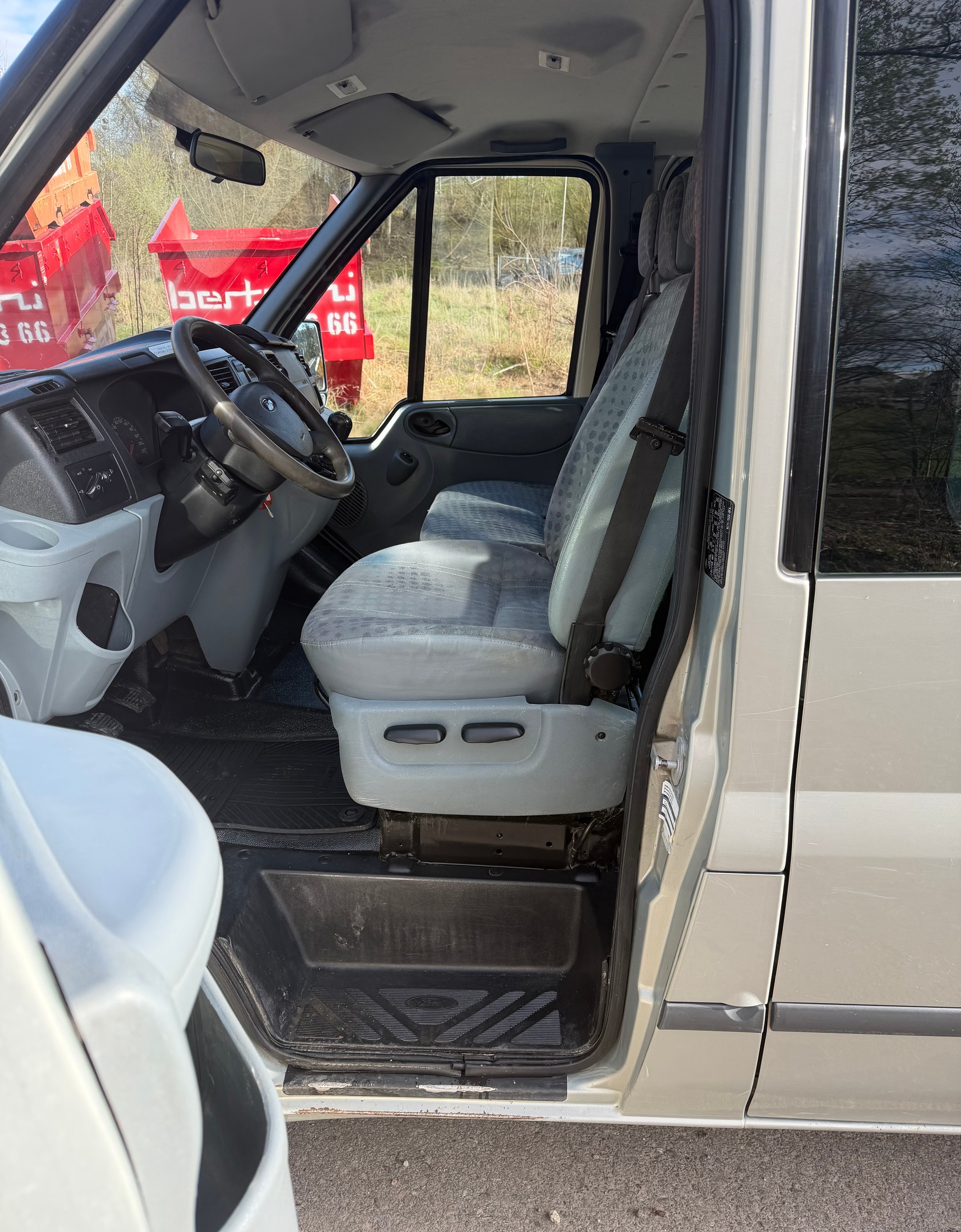 FORD Transit 2.4 TDCi 350 M 4x4-image-8