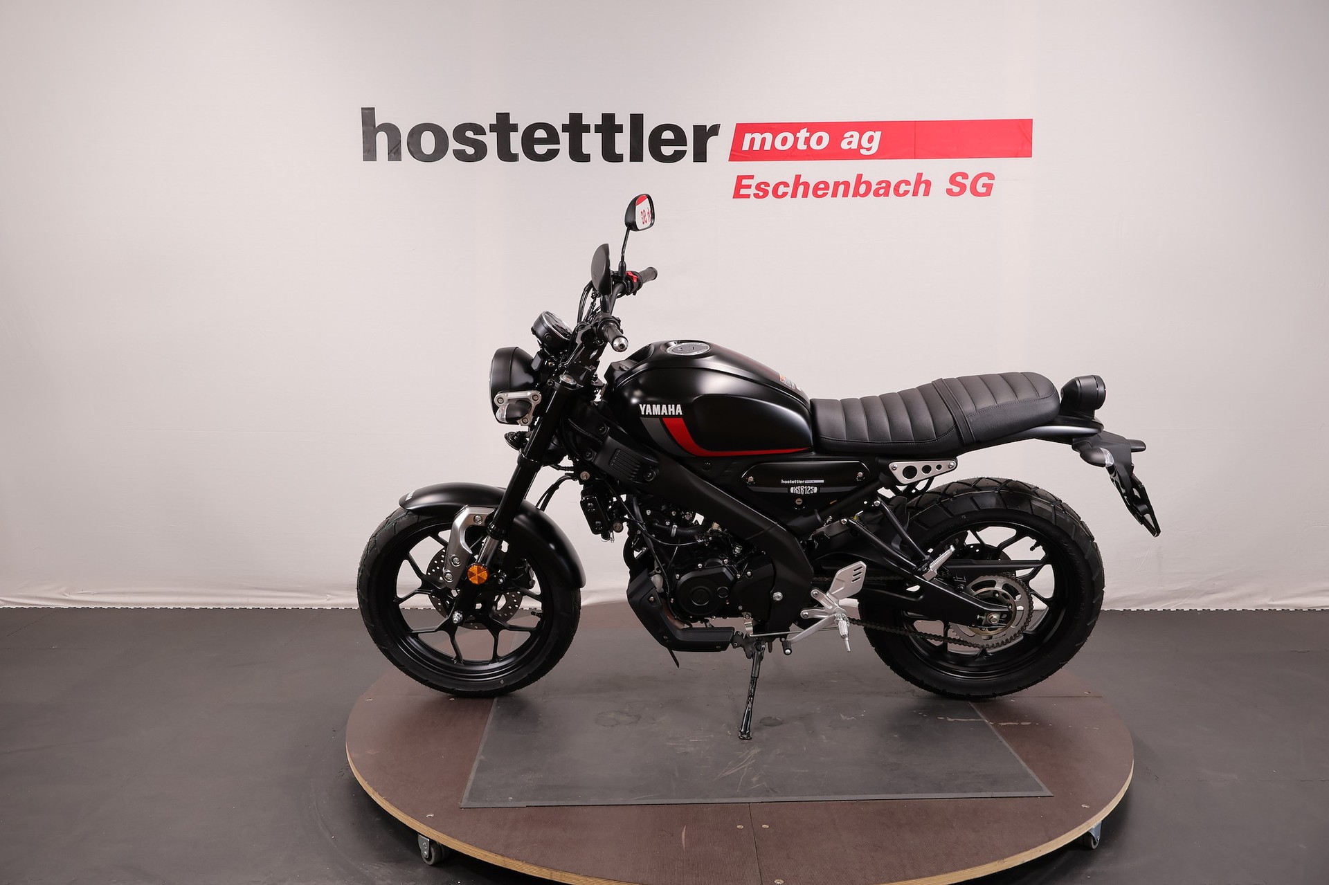 YAMAHA XSR 125-showroom-element-2