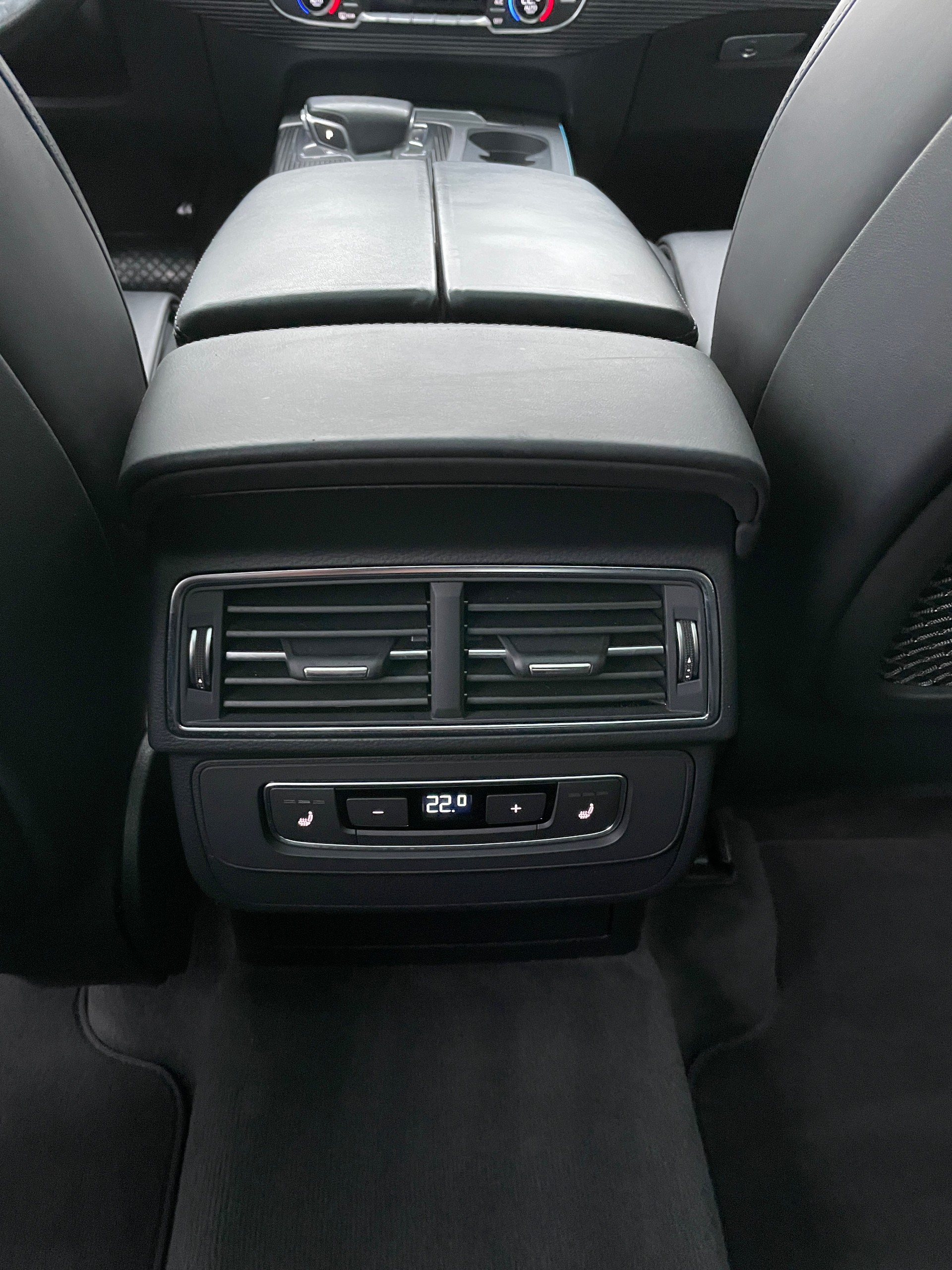 AUDI Q7 e-tron 3.0 TDI quattro tiptronic-image-19