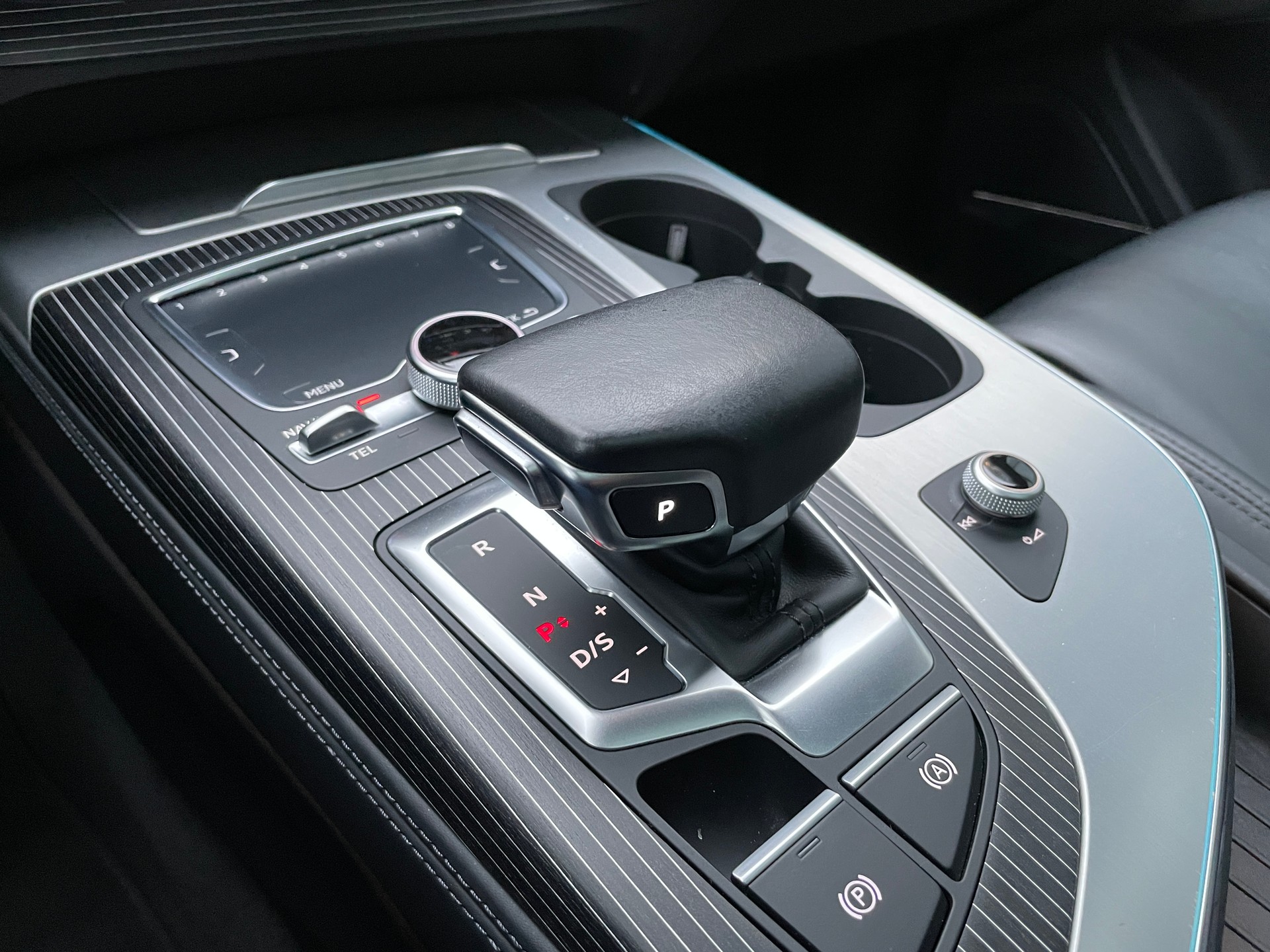AUDI Q7 e-tron 3.0 TDI quattro tiptronic-image-30