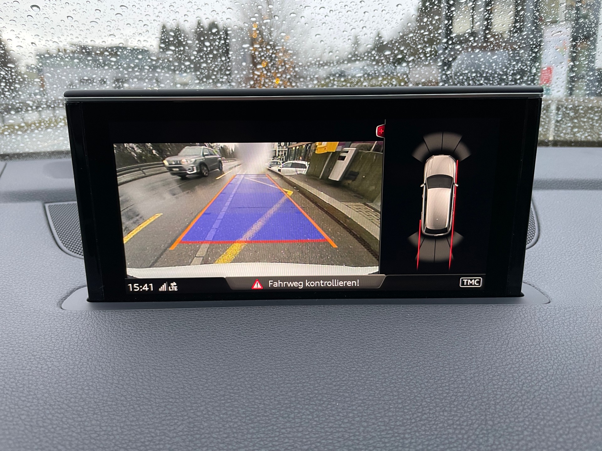 AUDI Q7 e-tron 3.0 TDI quattro tiptronic-image-26