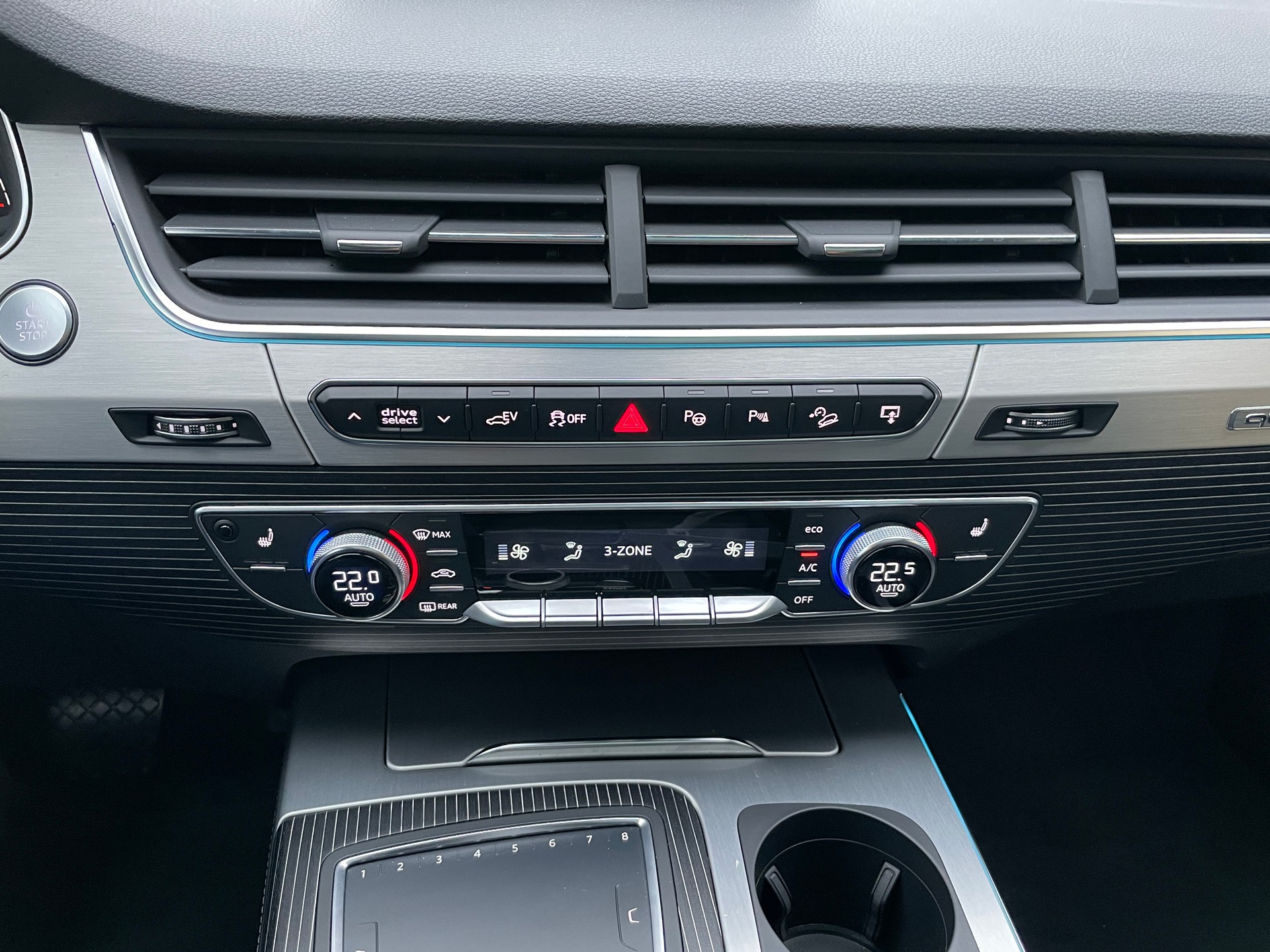 AUDI Q7 e-tron 3.0 TDI quattro tiptronic-image-27