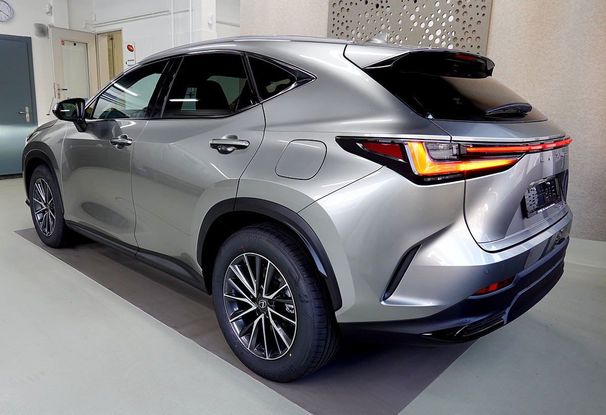 LEXUS NX 450h+ E-FOUR Comfort Pack Interieur-image-2