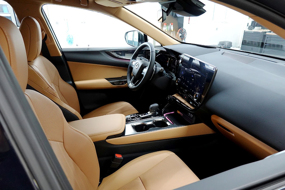 LEXUS NX 450h+ E-FOUR Comfort Pack Interieur-image-5
