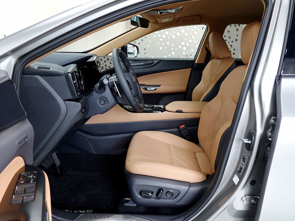 LEXUS NX 450h+ E-FOUR Comfort Pack Interieur-image-6
