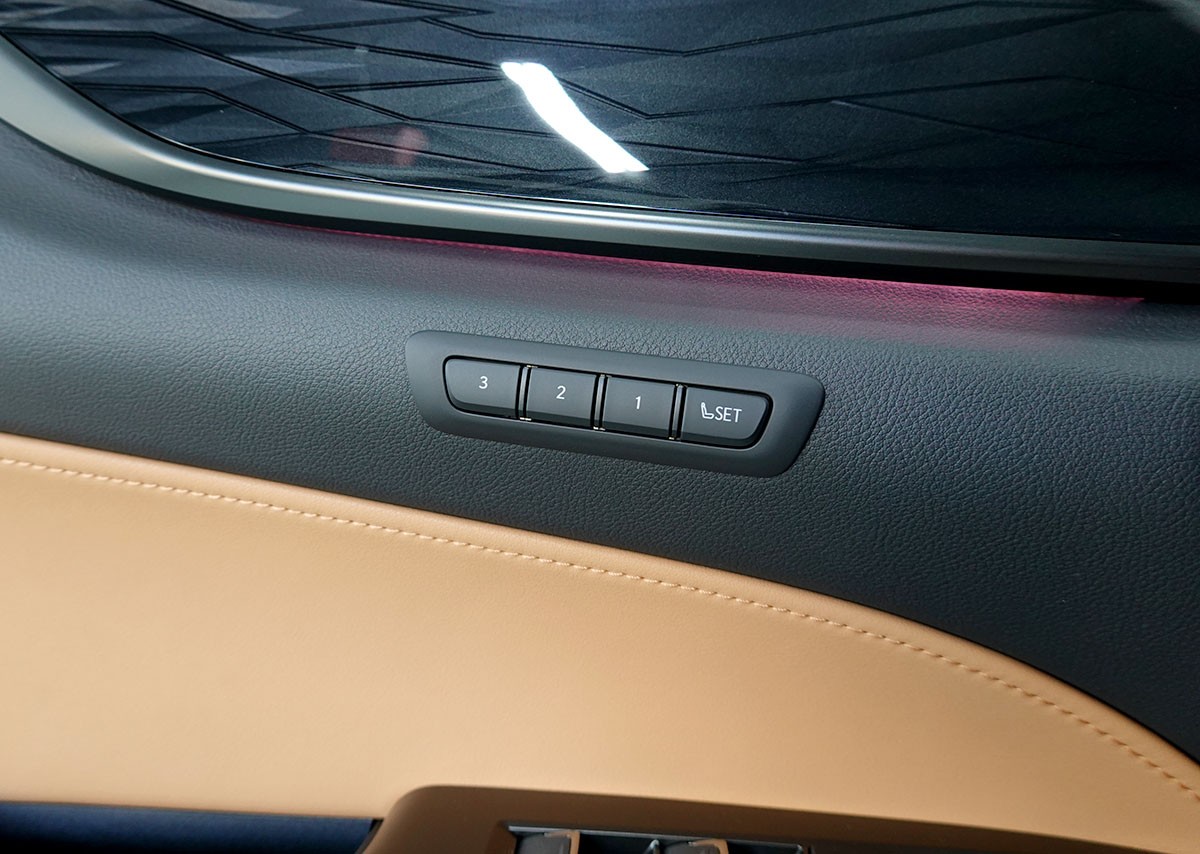 LEXUS NX 450h+ E-FOUR Comfort Pack Interieur-image-14