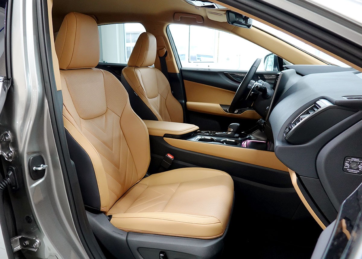 LEXUS NX 450h+ E-FOUR Comfort Pack Interieur-image-3