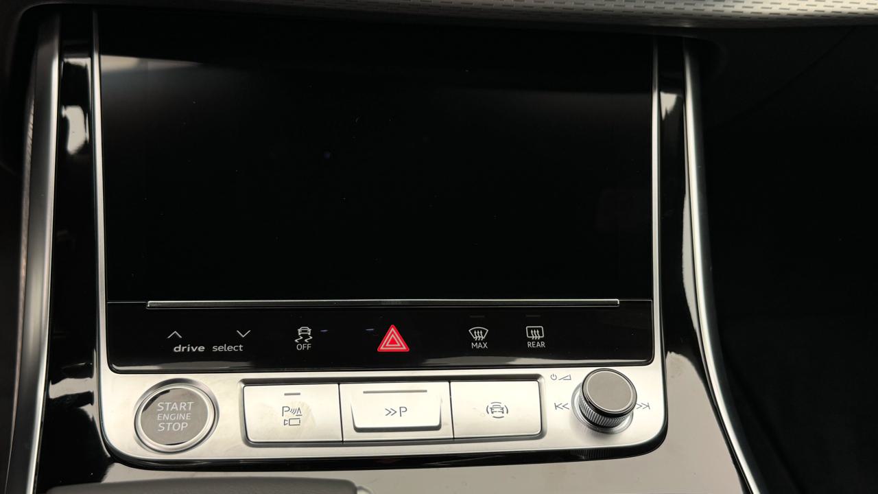 AUDI Q8 SUV TDI quattro 210 kW S line-image-7