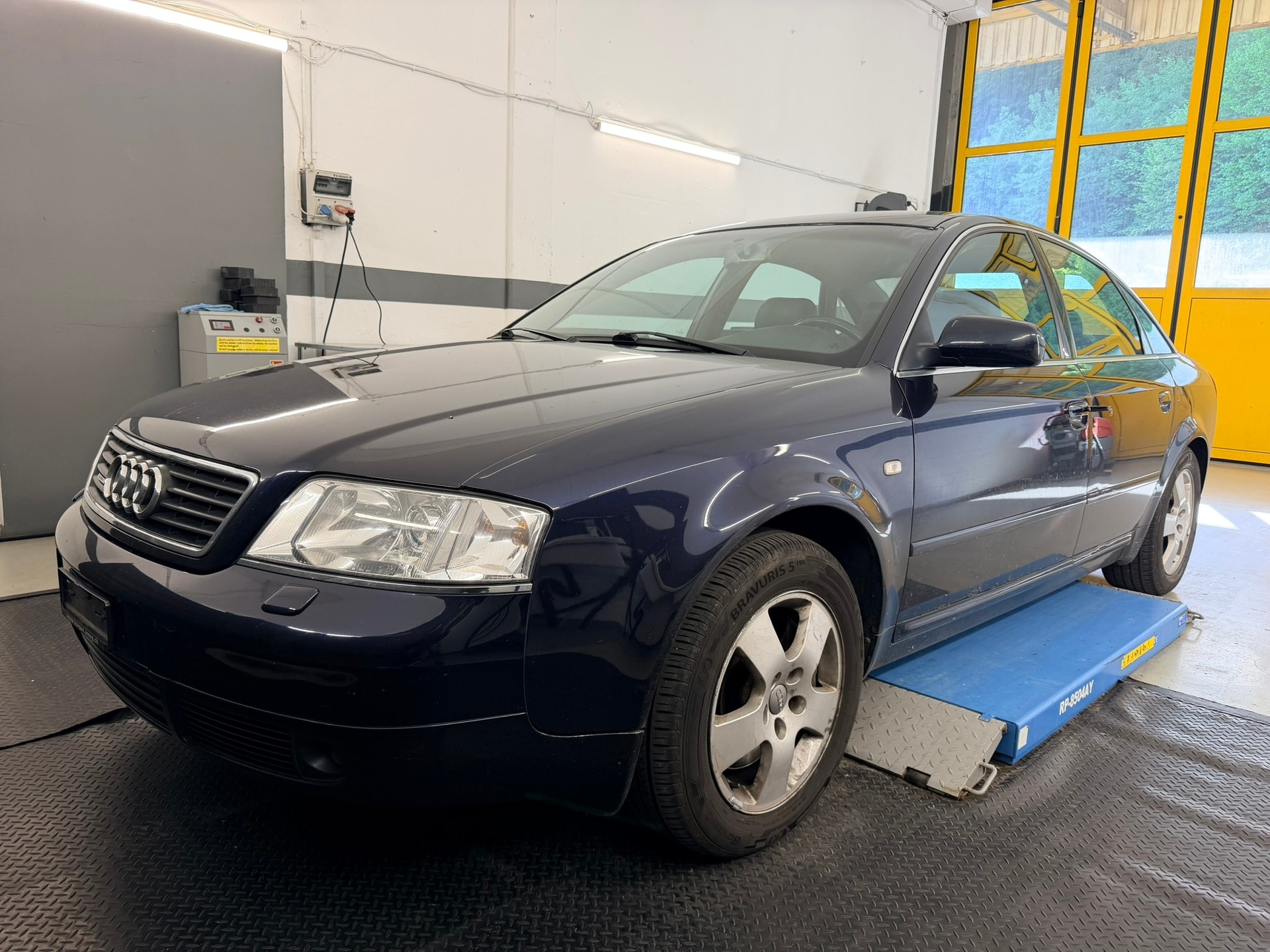 AUDI A6 2.7 T quattro Ambiente