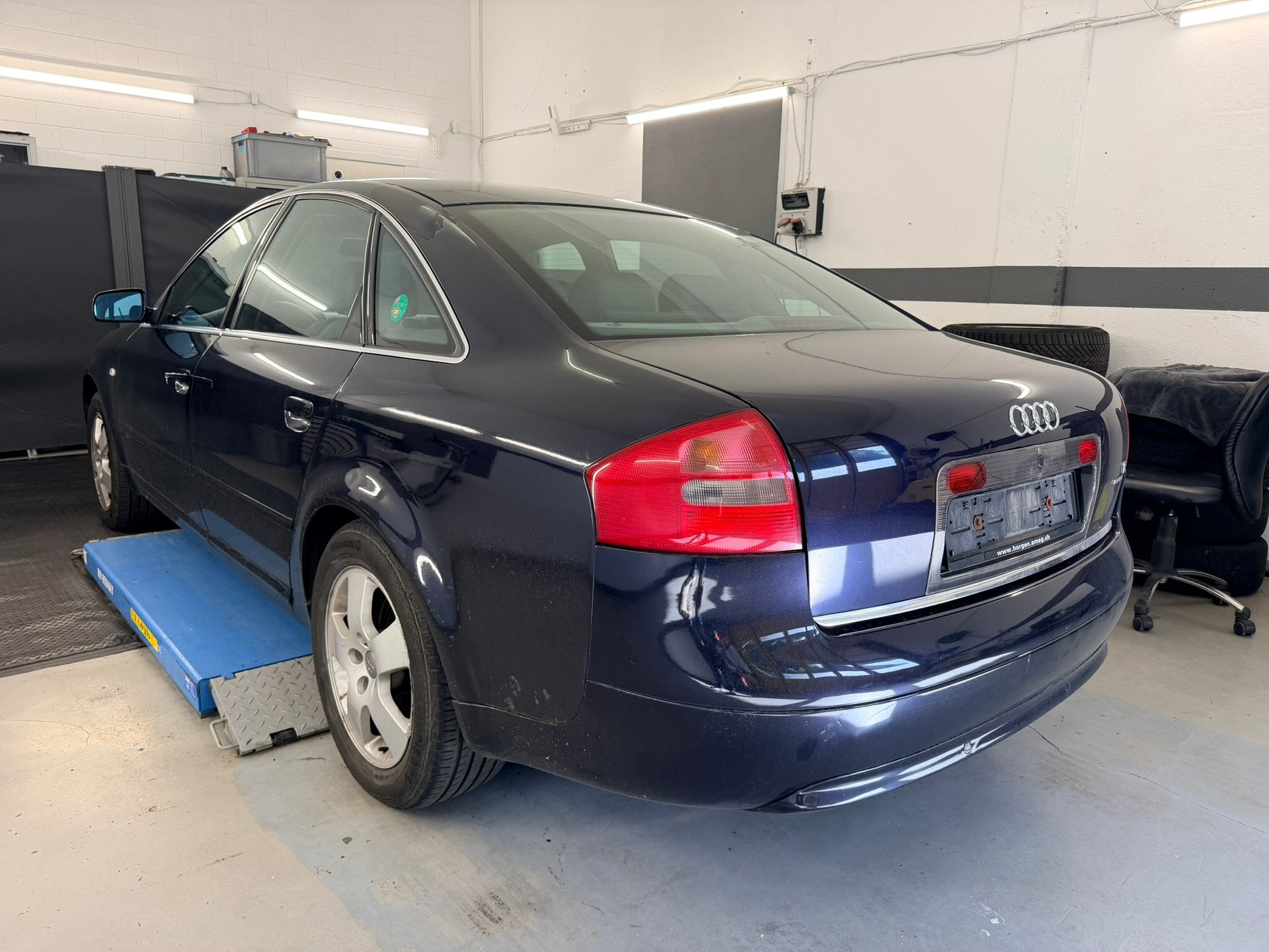 AUDI A6 2.7 T quattro Ambiente-image-5