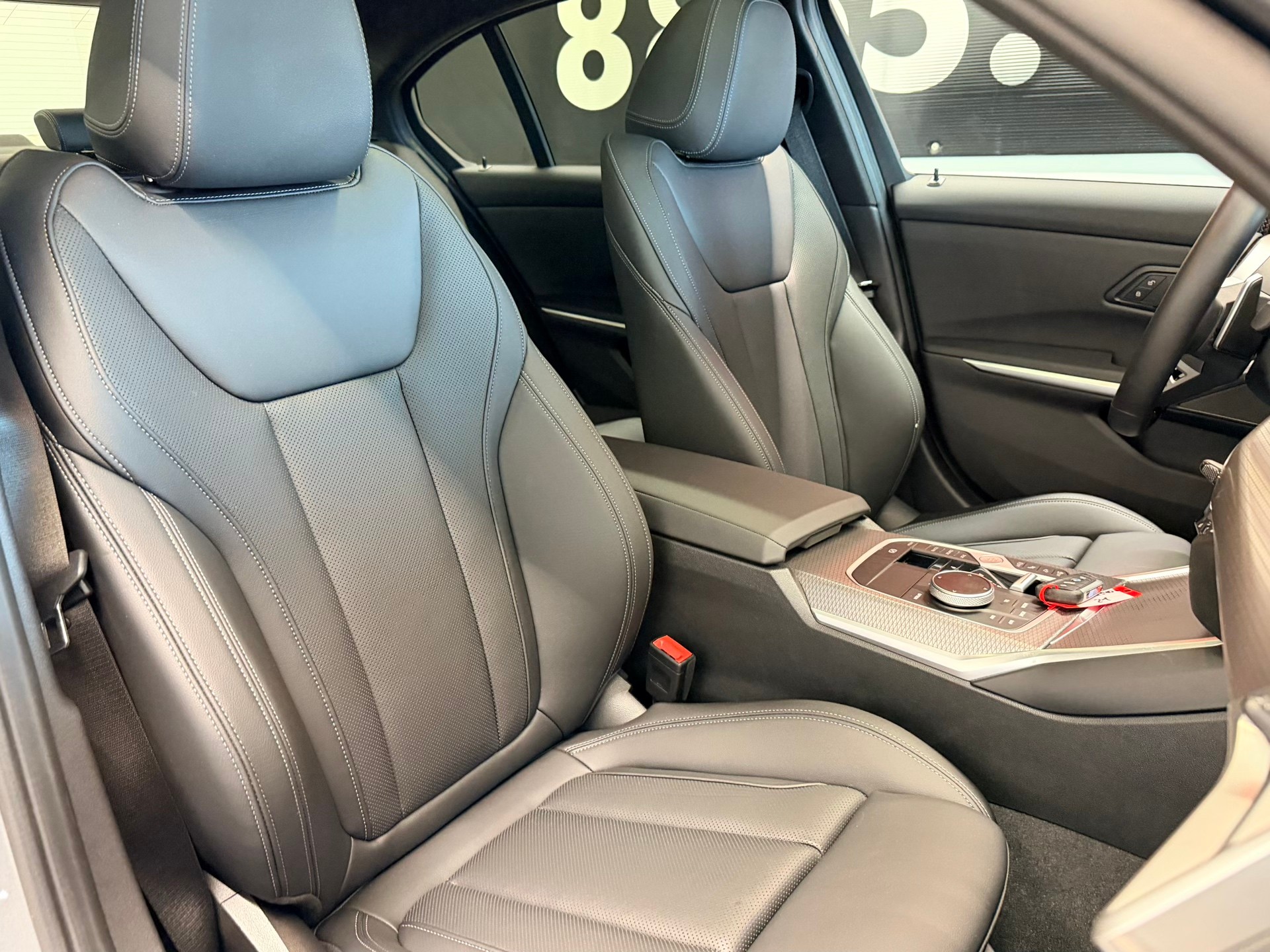 BMW M340i xDrive 48V Steptronic-image-23