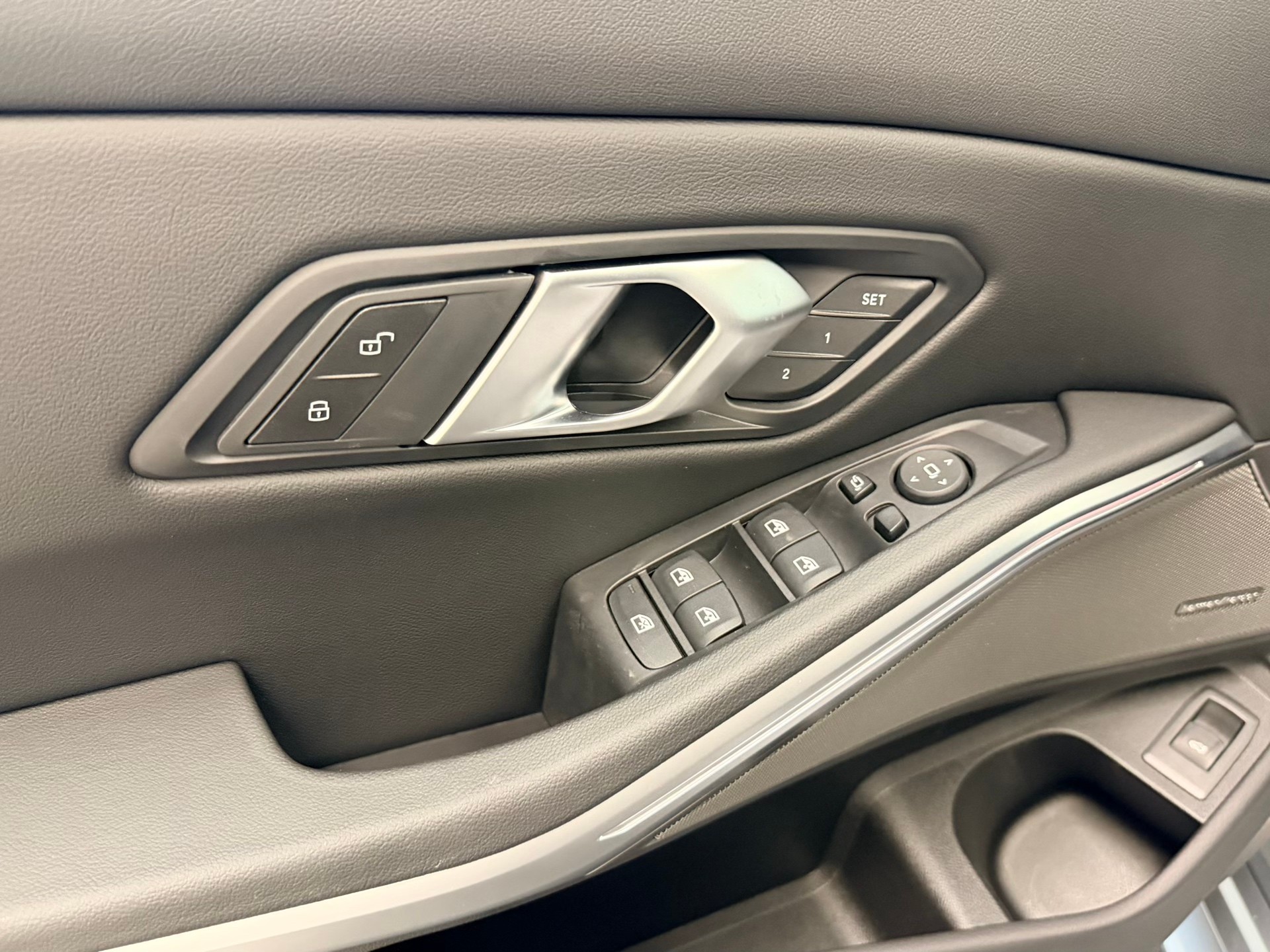 BMW M340i xDrive 48V Steptronic-image-13