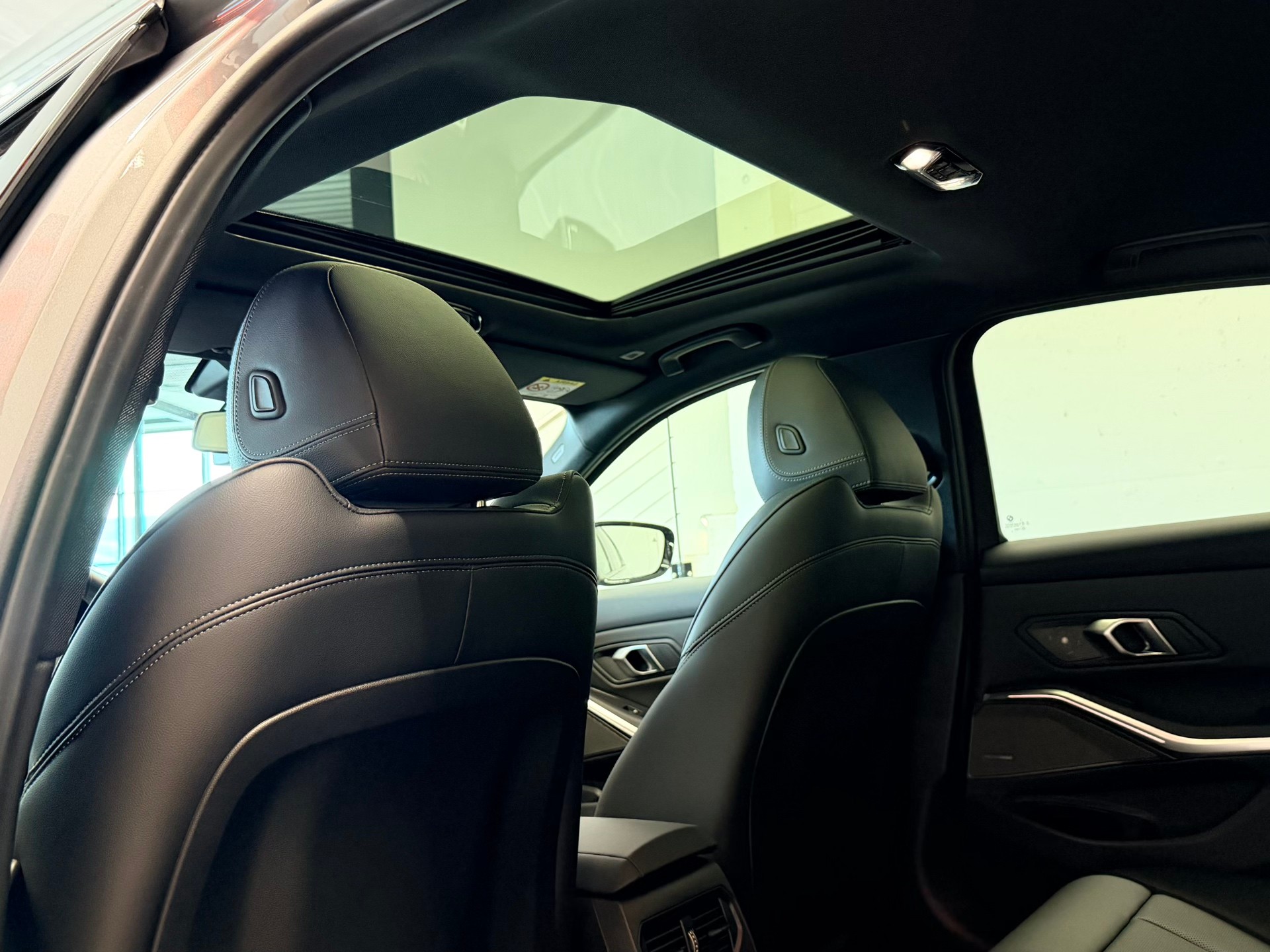 BMW M340i xDrive 48V Steptronic-image-18