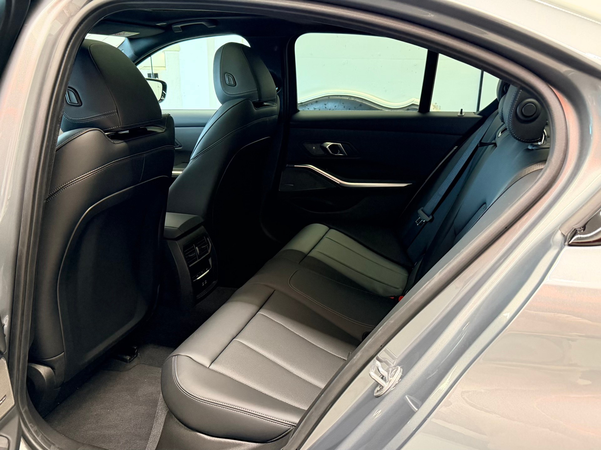 BMW M340i xDrive 48V Steptronic-image-17