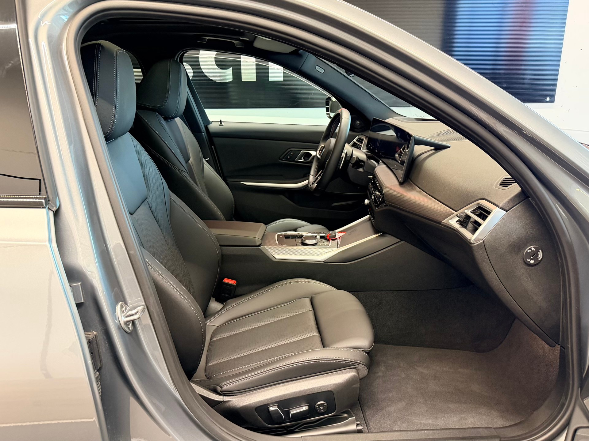 BMW M340i xDrive 48V Steptronic-image-22