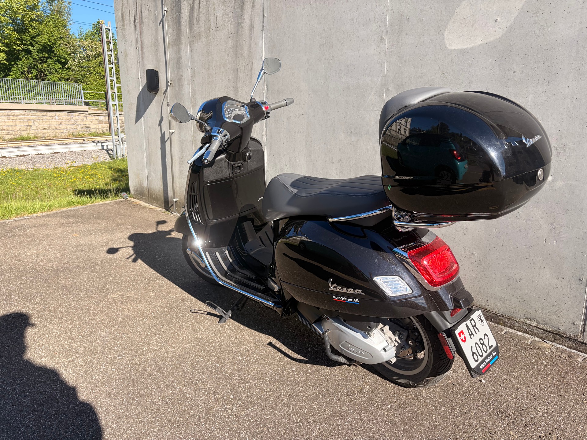 PIAGGIO Vespa GTS 300 Super ABS-showroom-element-1