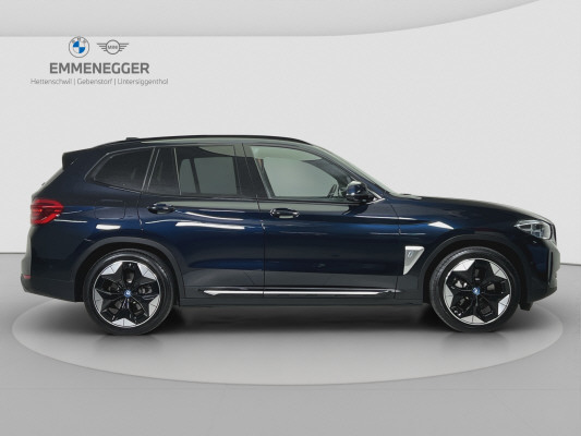 BMW iX3 Impressive-image-5