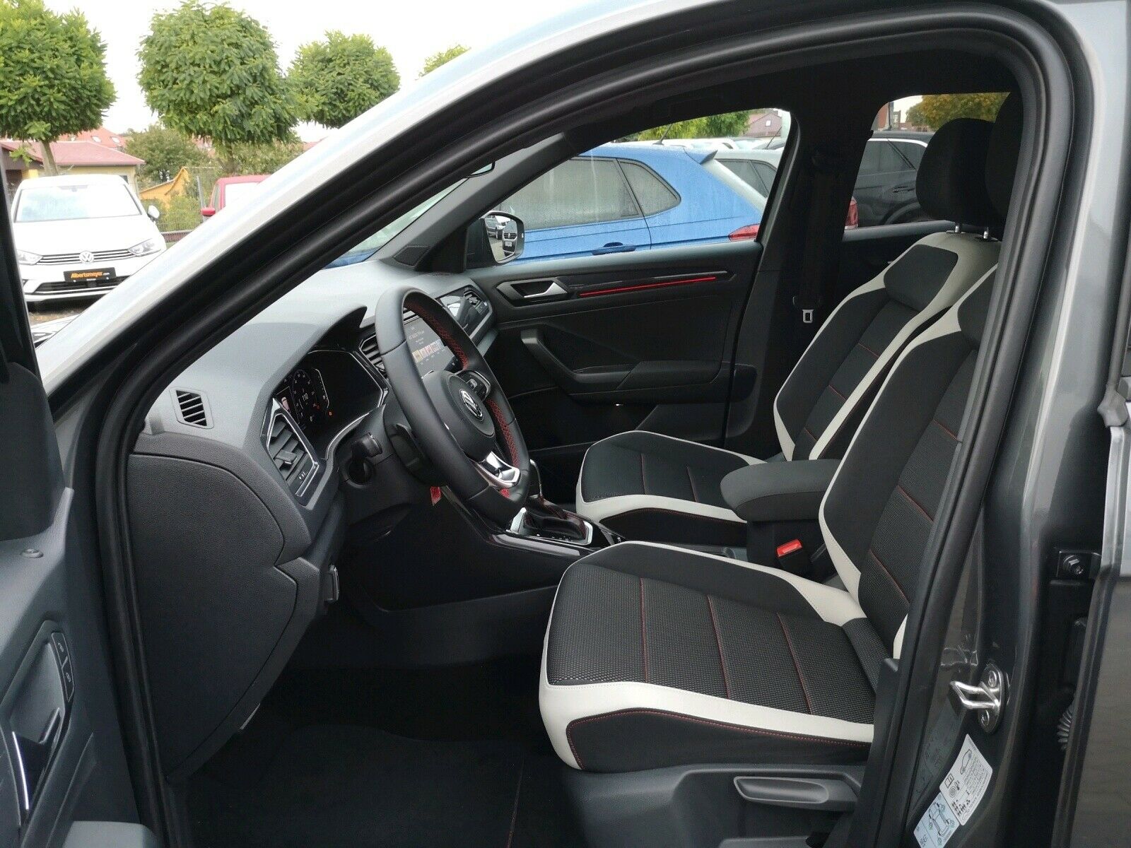 VW T-Roc 1.5 TSI ACT Sport +DSG+LED+NAVI+KLIMA+LM-image-7