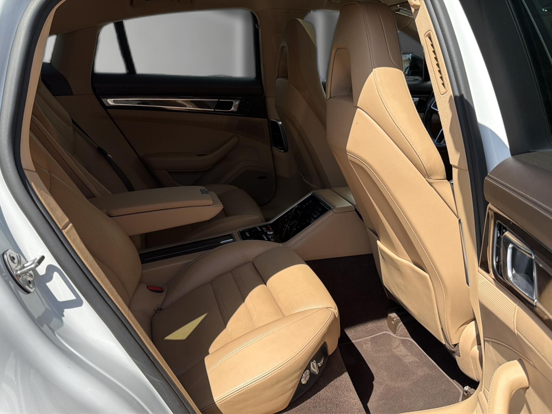 PORSCHE Panamera 4S PDK-image-14