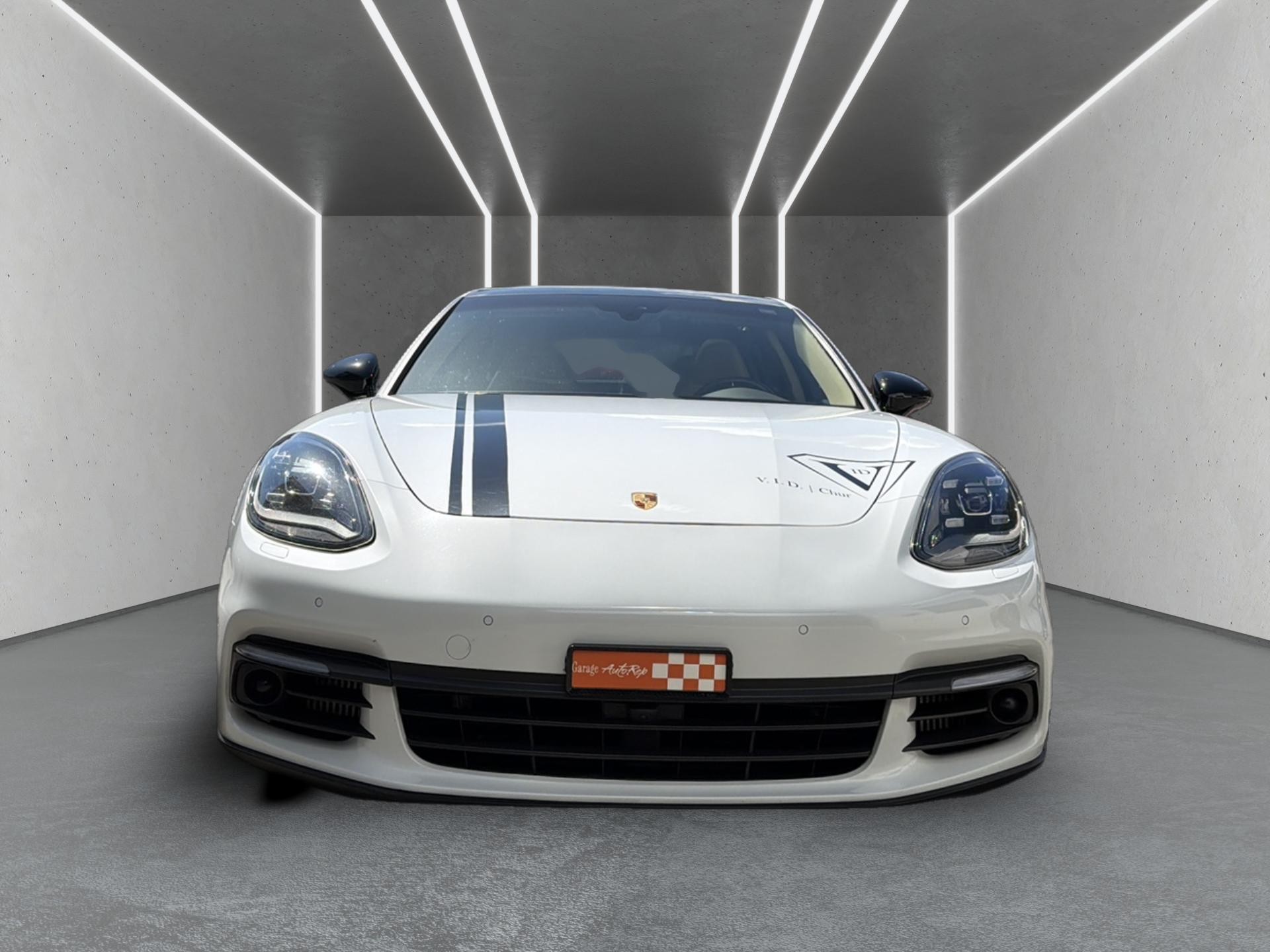 PORSCHE Panamera 4S PDK-showroom-element-1
