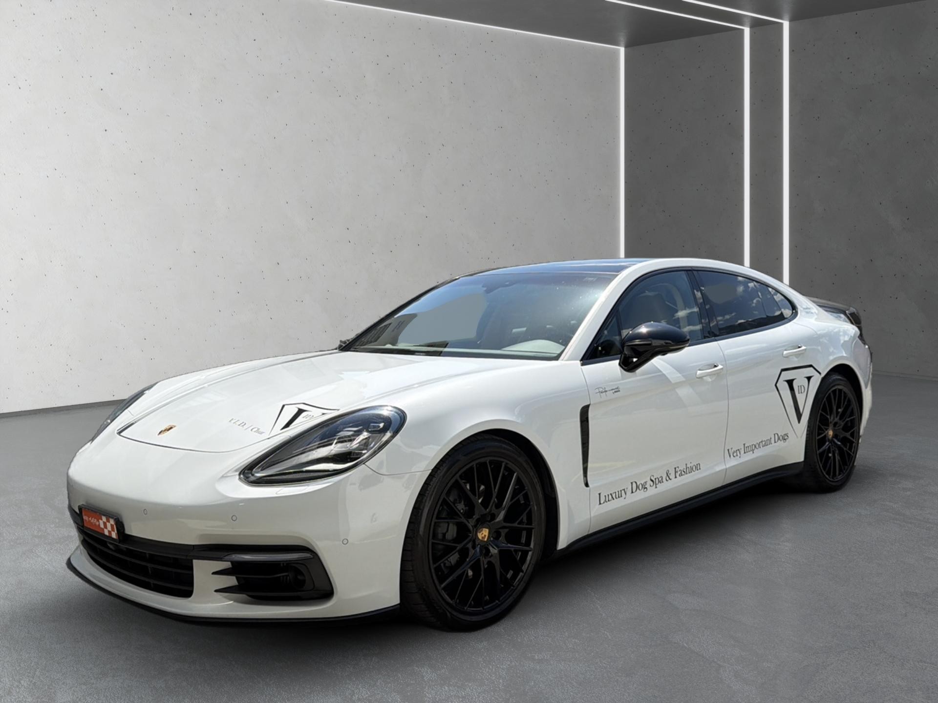 PORSCHE Panamera 4S PDK-showroom-element-3