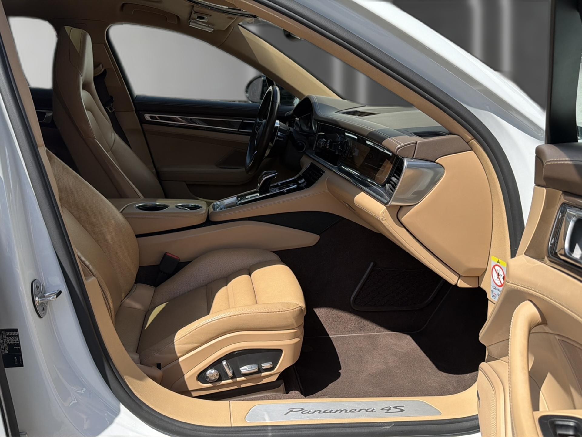 PORSCHE Panamera 4S PDK-image-11