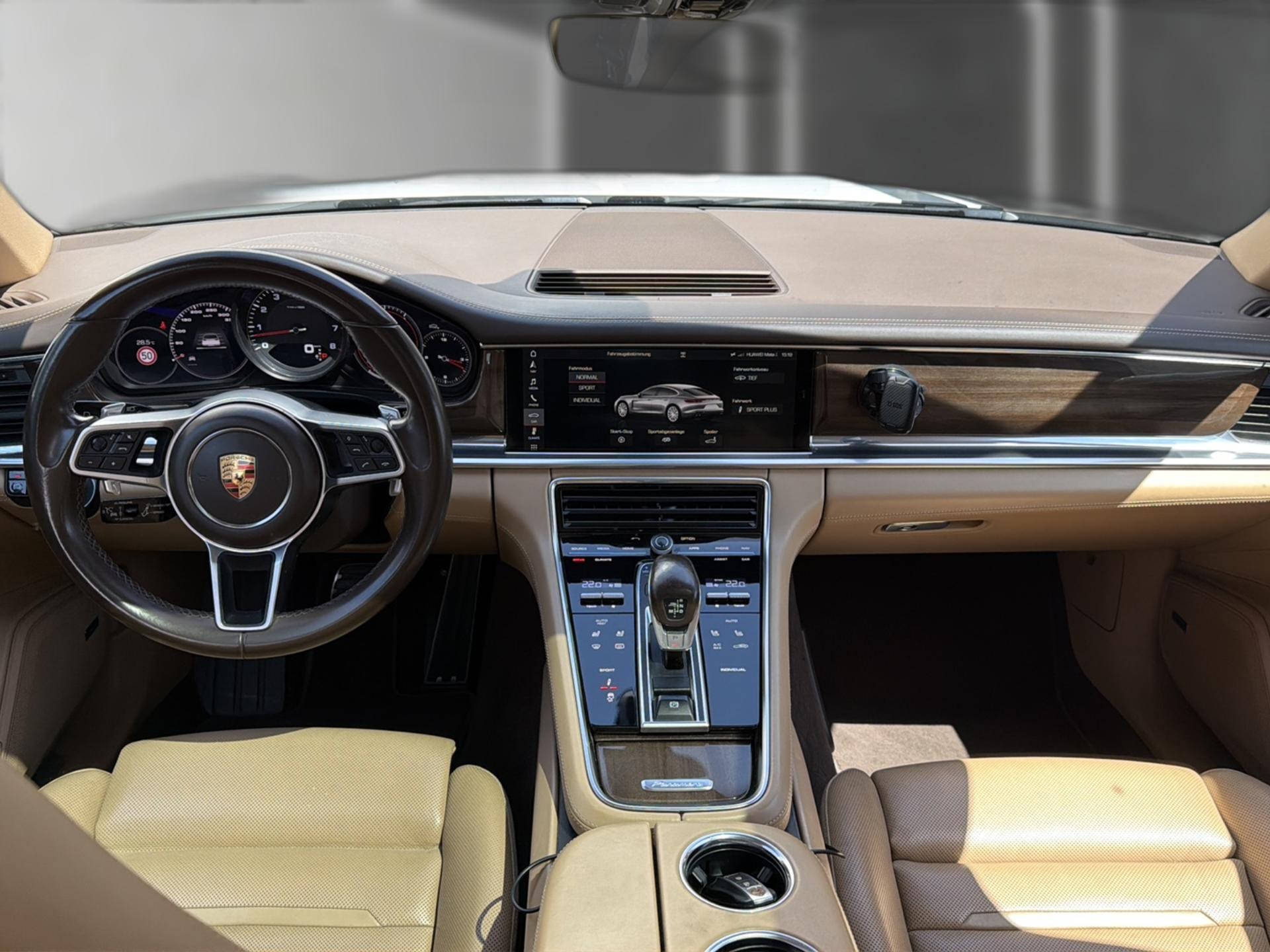 PORSCHE Panamera 4S PDK-image-9