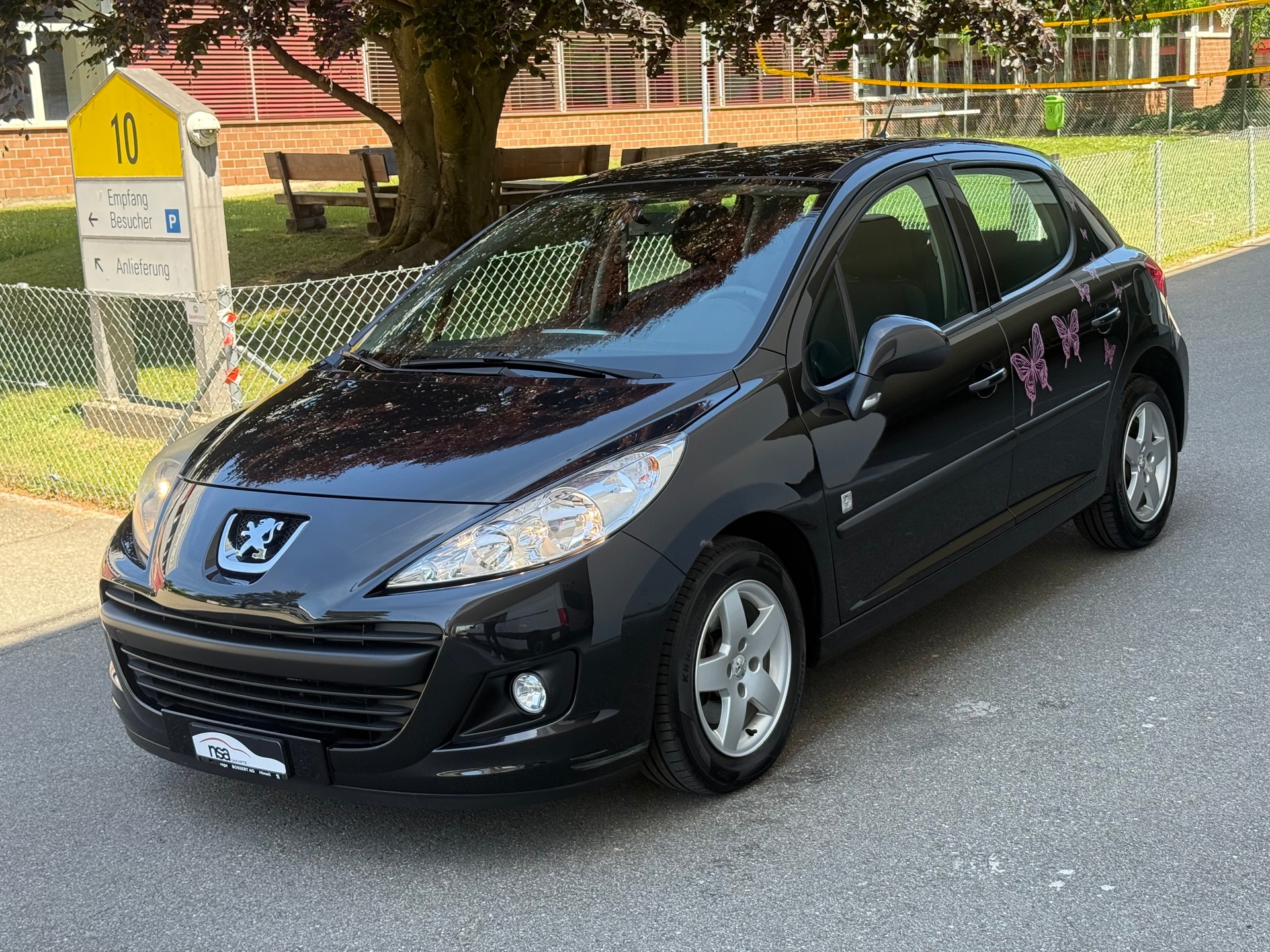 PEUGEOT 207 1.4 16V SWISS EDITION-image-1