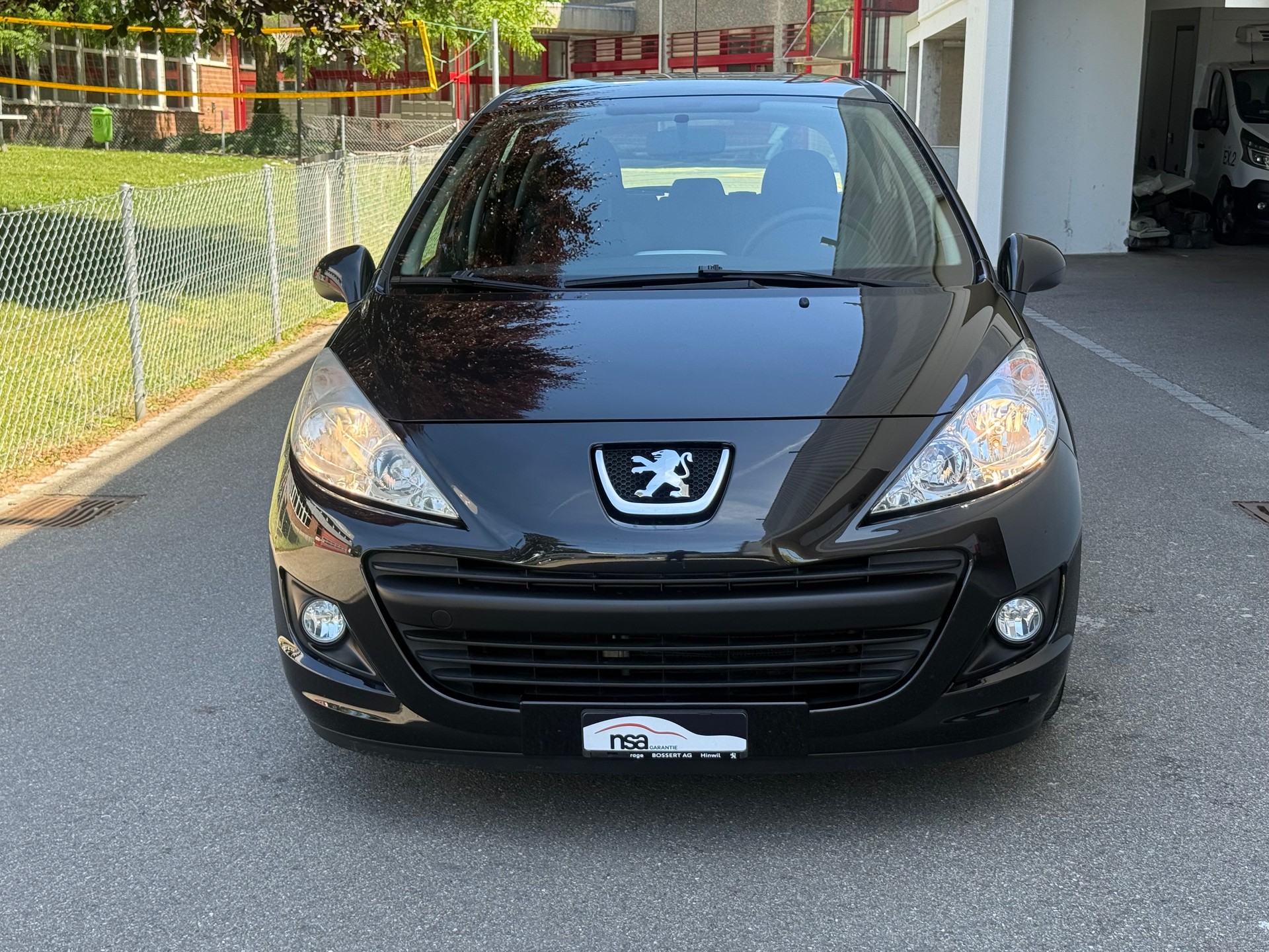 PEUGEOT 207 1.4 16V SWISS EDITION