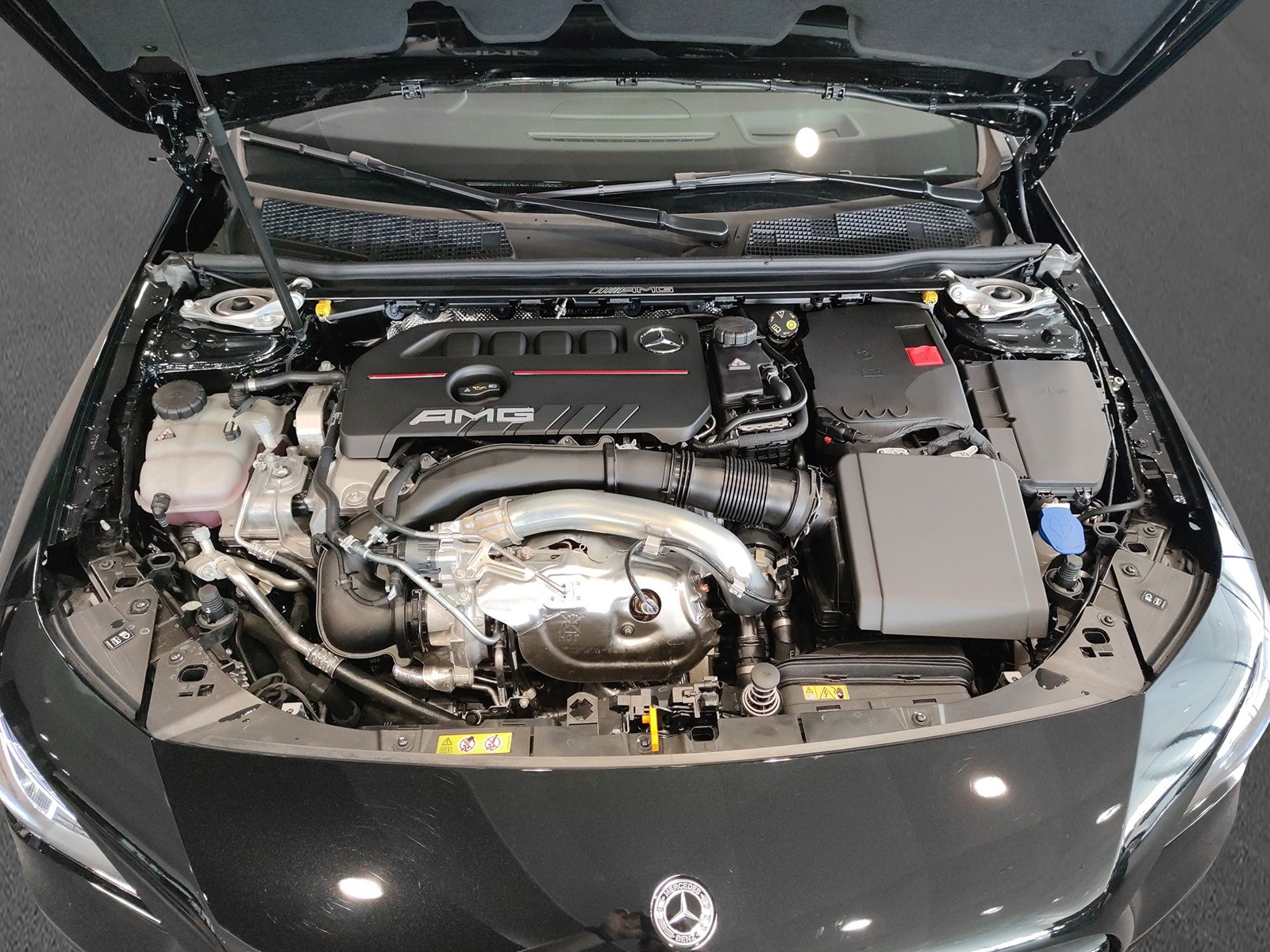 MERCEDES-BENZ CLA 35 AMG 4Matic Shooting Brake-image-8
