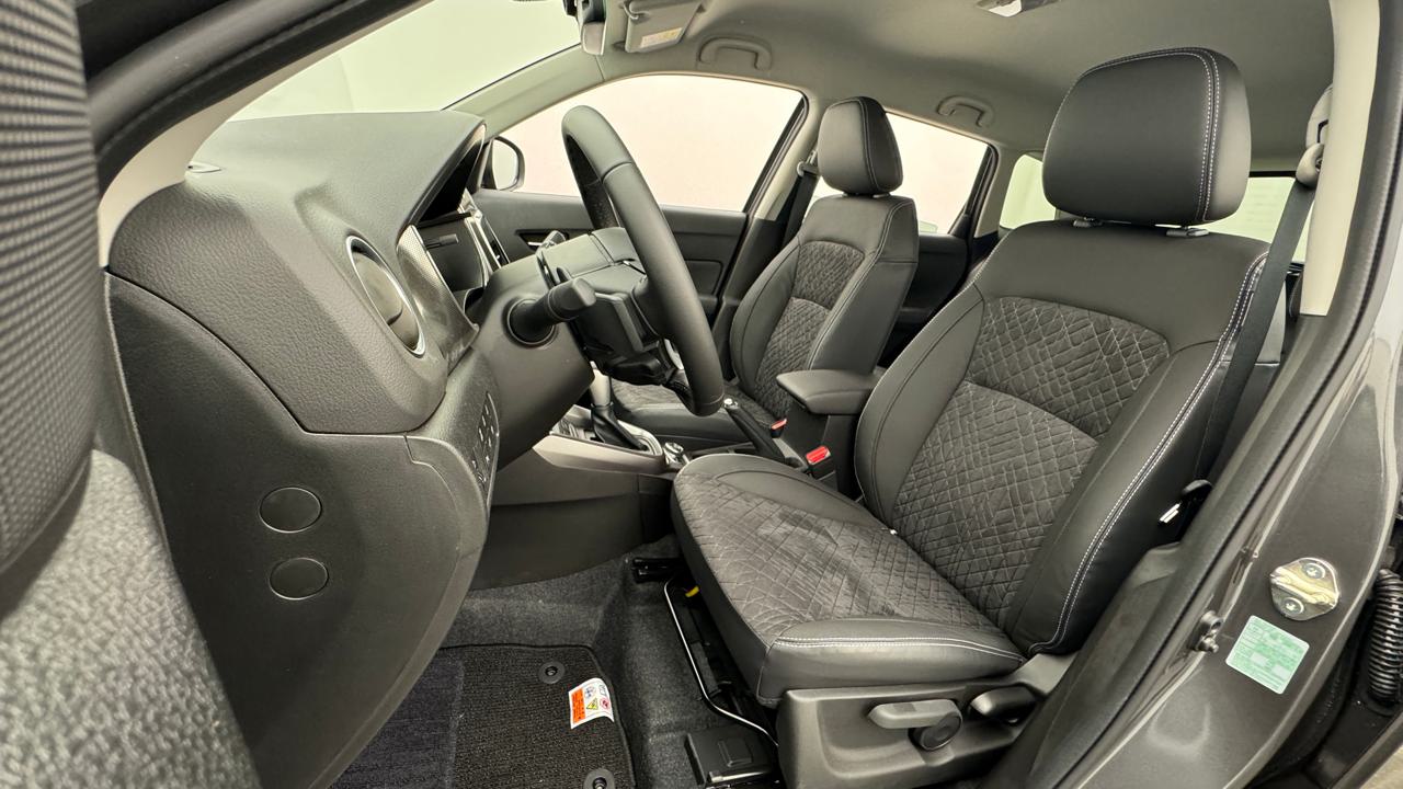 SUZUKI Vitara 1.4 Boosterjet Compact Top 4x4 Hybrid Automatic-image-4