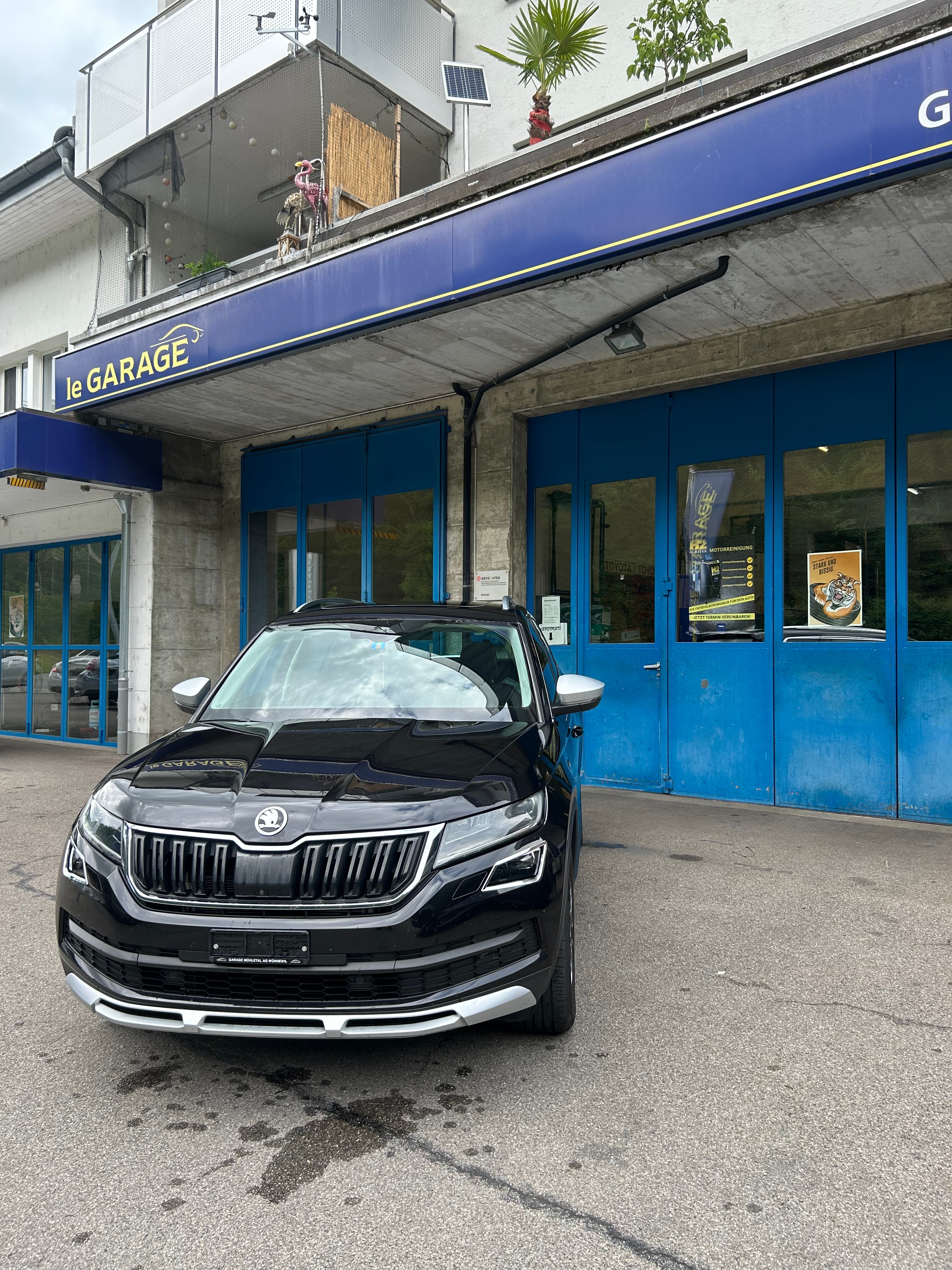Car photo