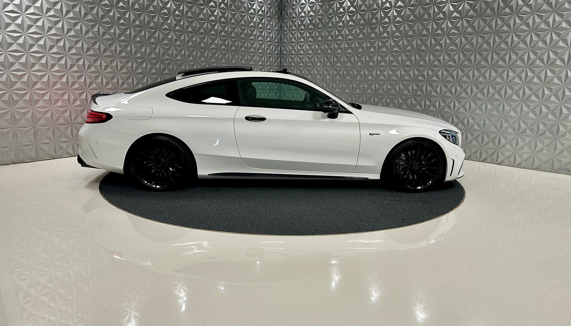 MERCEDES-BENZ C 43 AMG 4Matic 9G-tronic-showroom-element-3
