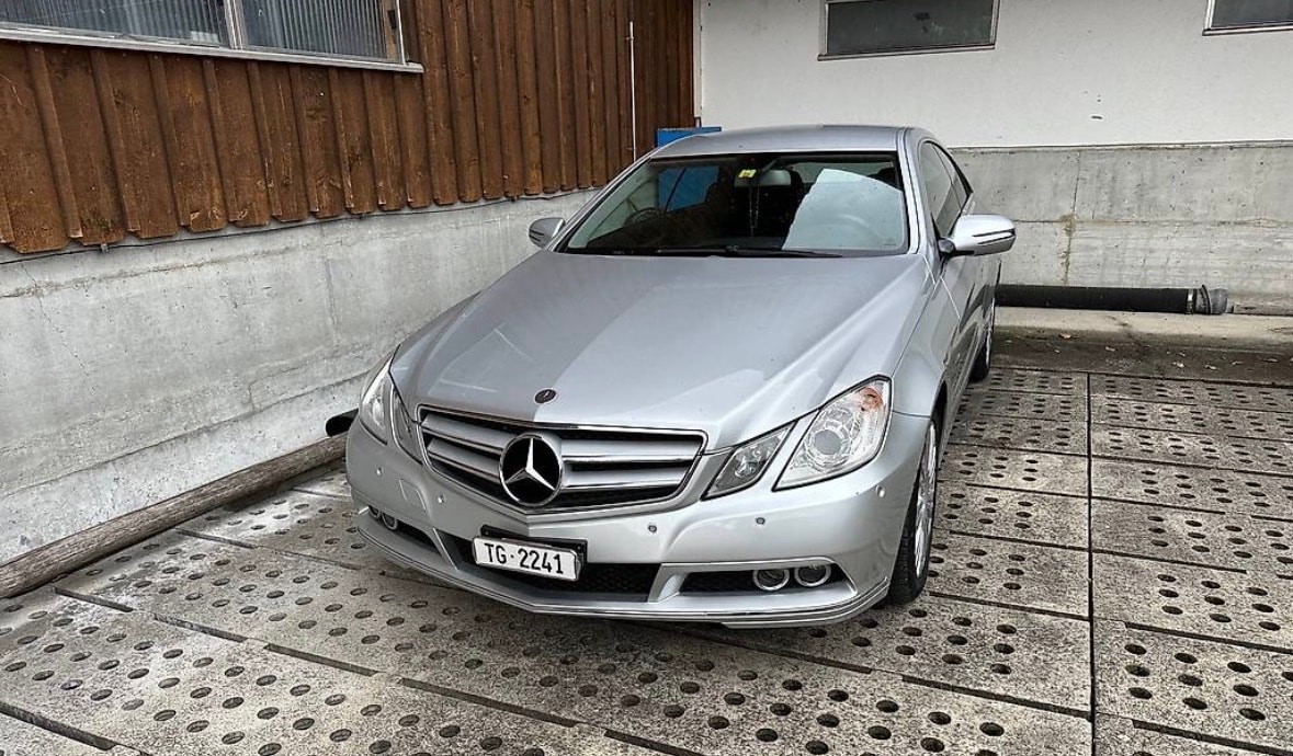 MERCEDES-BENZ E 250 CGI BlueEF-image-2