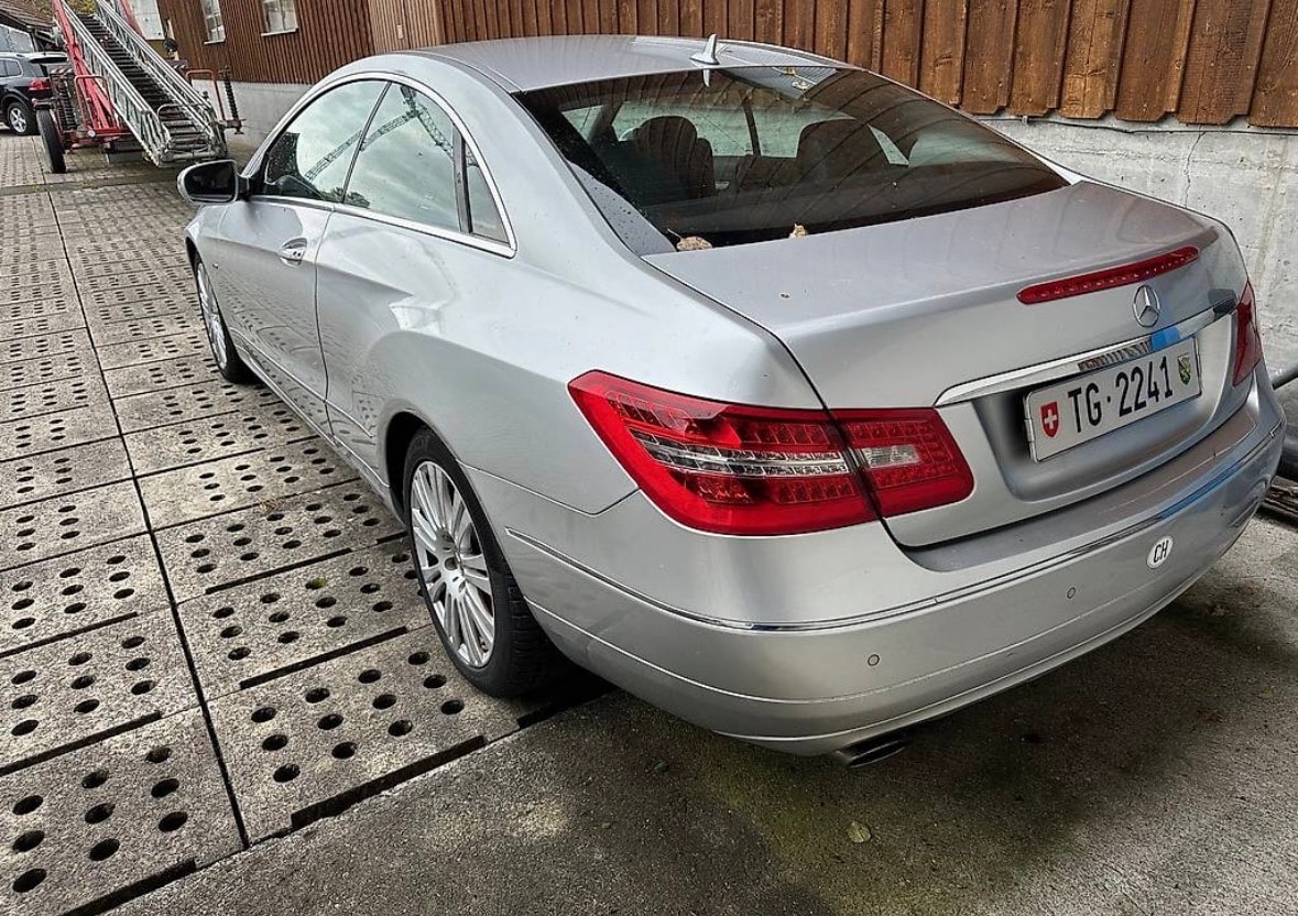 MERCEDES-BENZ E 250 CGI BlueEF-image-1