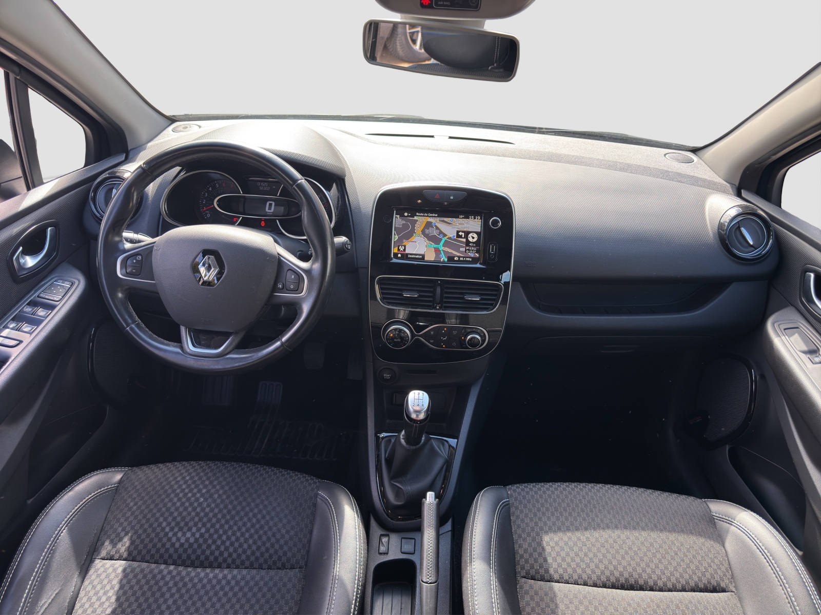 RENAULT Clio 0.9 Zen-image-9