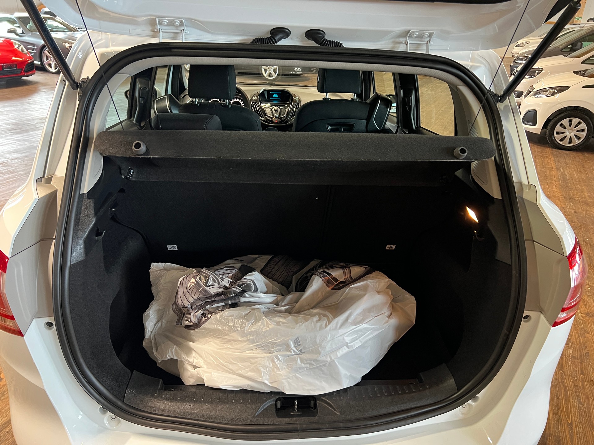 FORD B-Max 1.0 SCTi Titanium-image-14