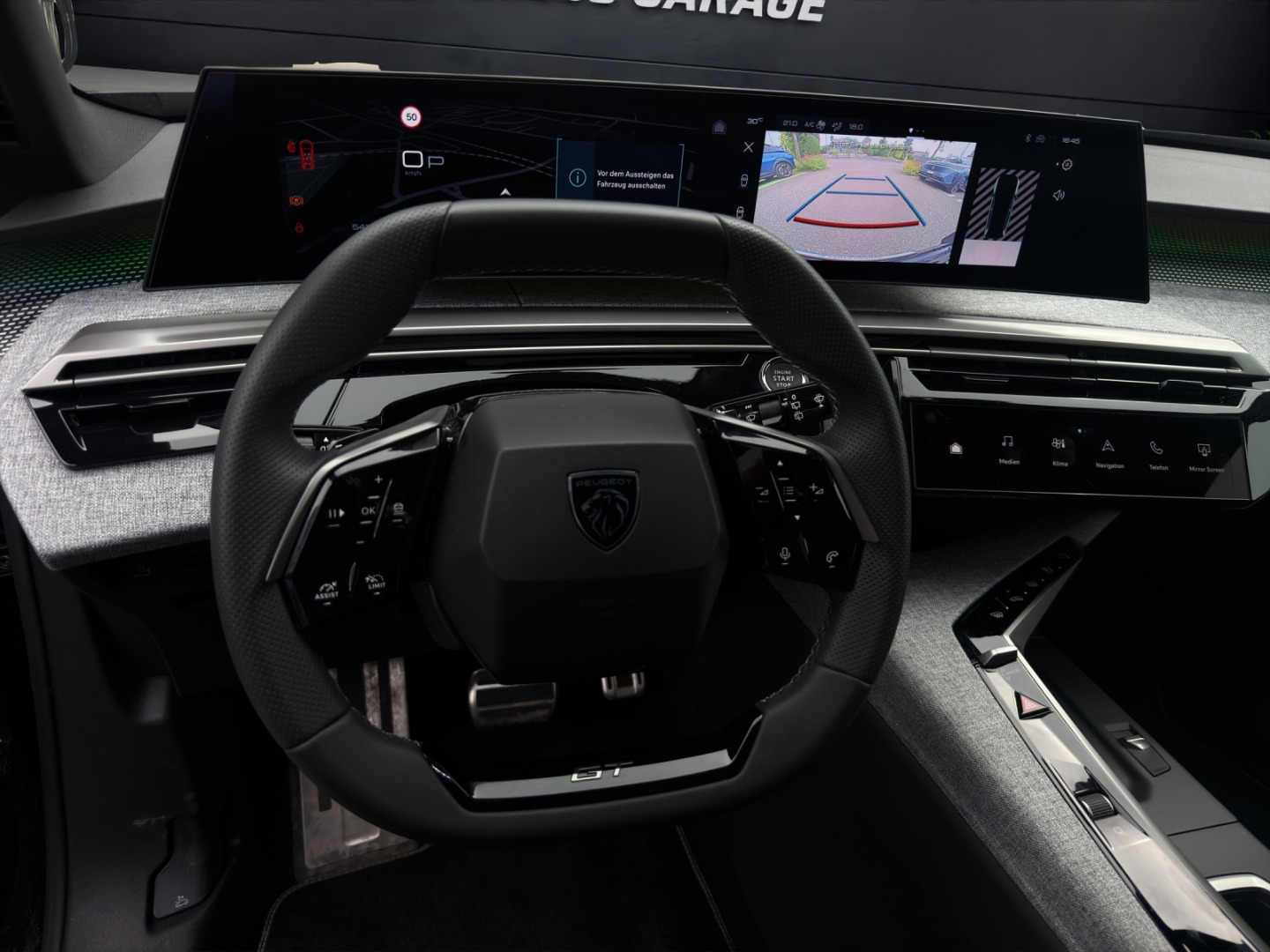 PEUGEOT 5008 1.2 Hybrid 145 GT-image-11