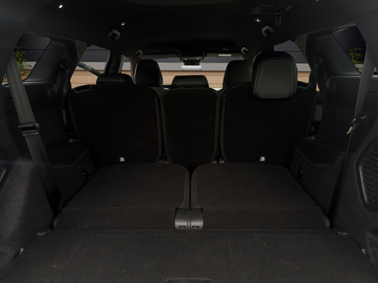 PEUGEOT 5008 1.2 Hybrid 145 GT-image-10