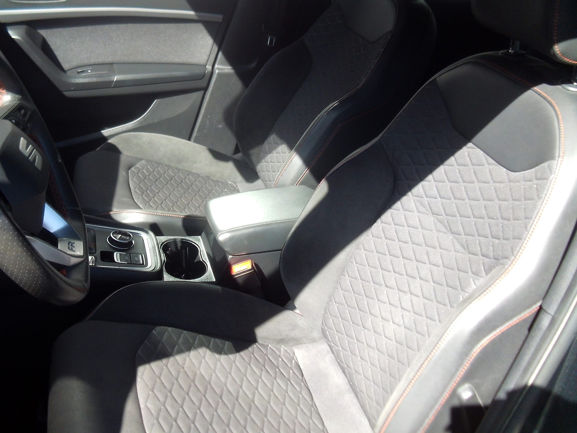 SEAT Ateca 2.0 TSI Hola FR 4Drive DSG-image-6