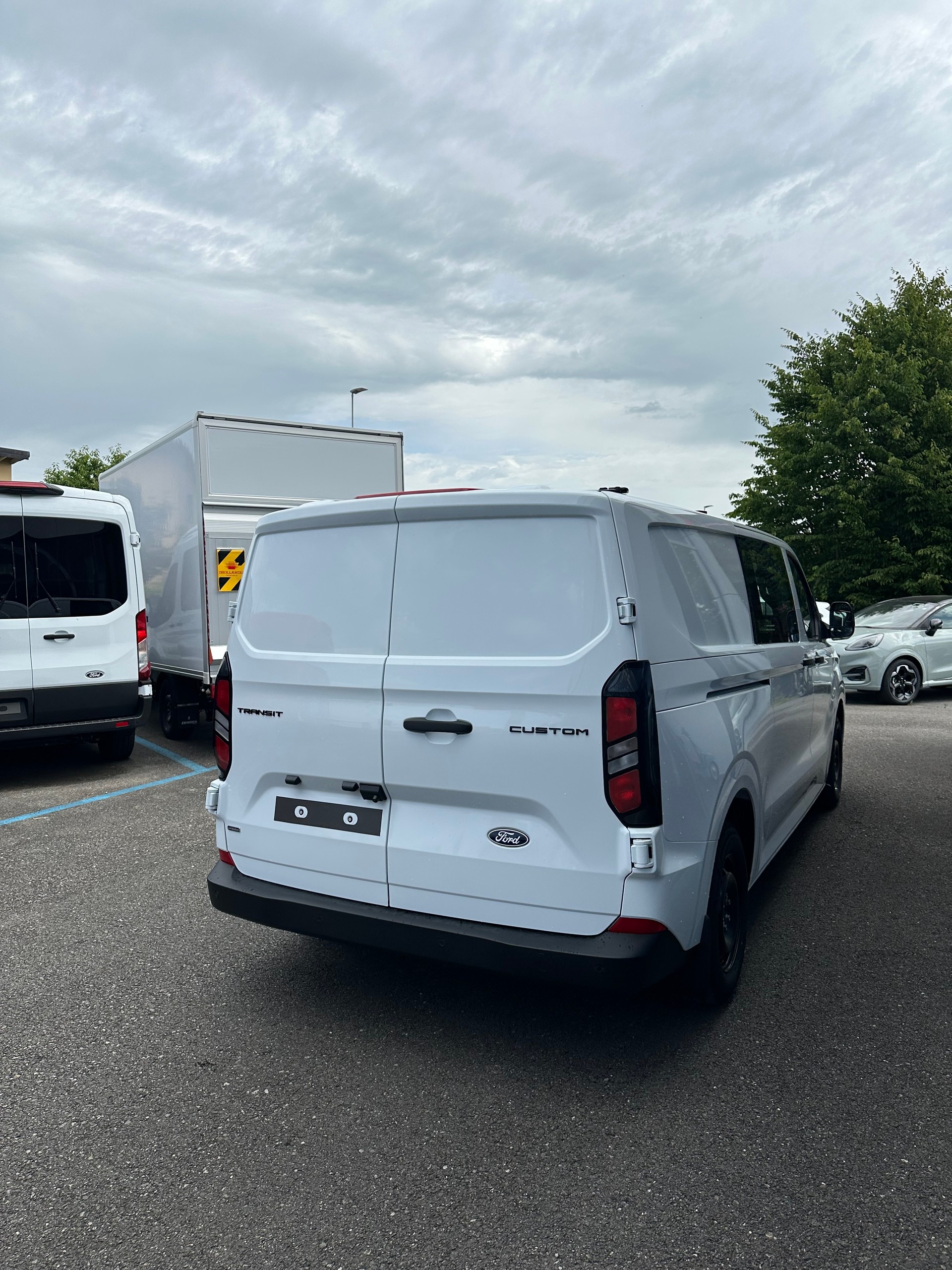 FORD Transit Custom Van 320 L2 2.5 Trend/PHEV-image-5