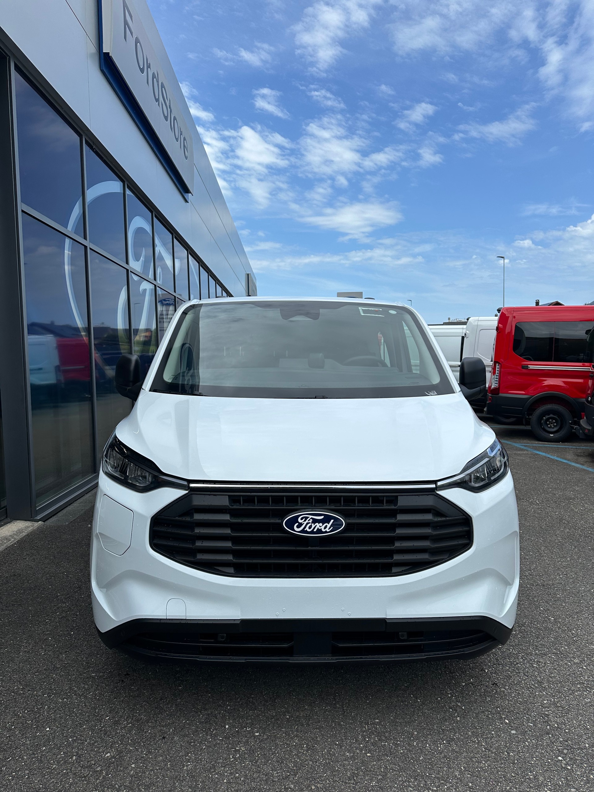 FORD Transit Custom Van 320 L2 2.5 Trend/PHEV-image-8