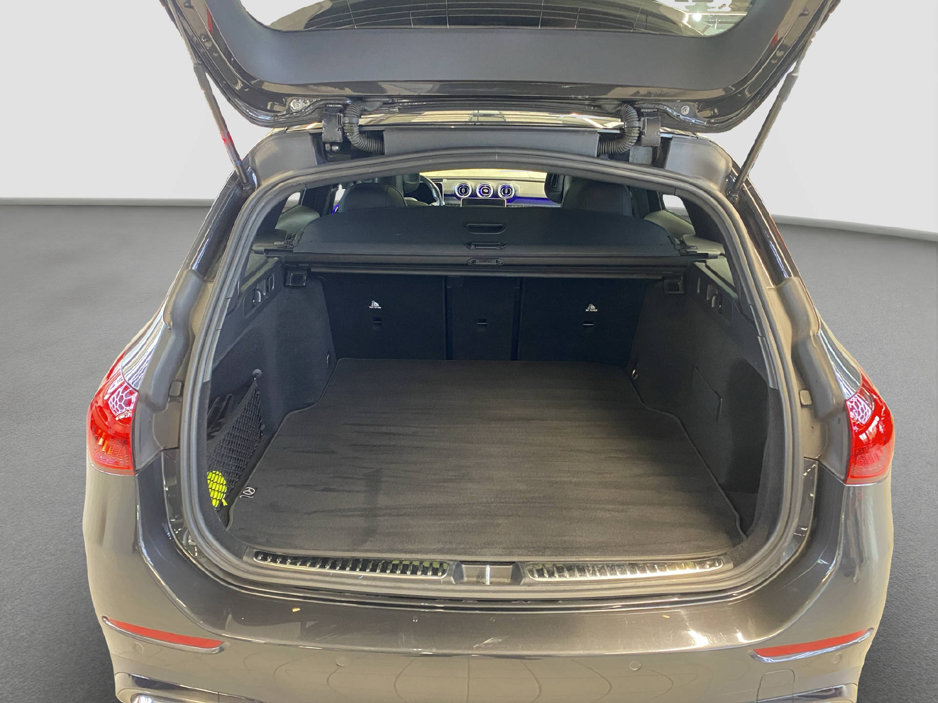 MERCEDES-BENZ C 300 AMG Line Kombi 4MATIC-image-14