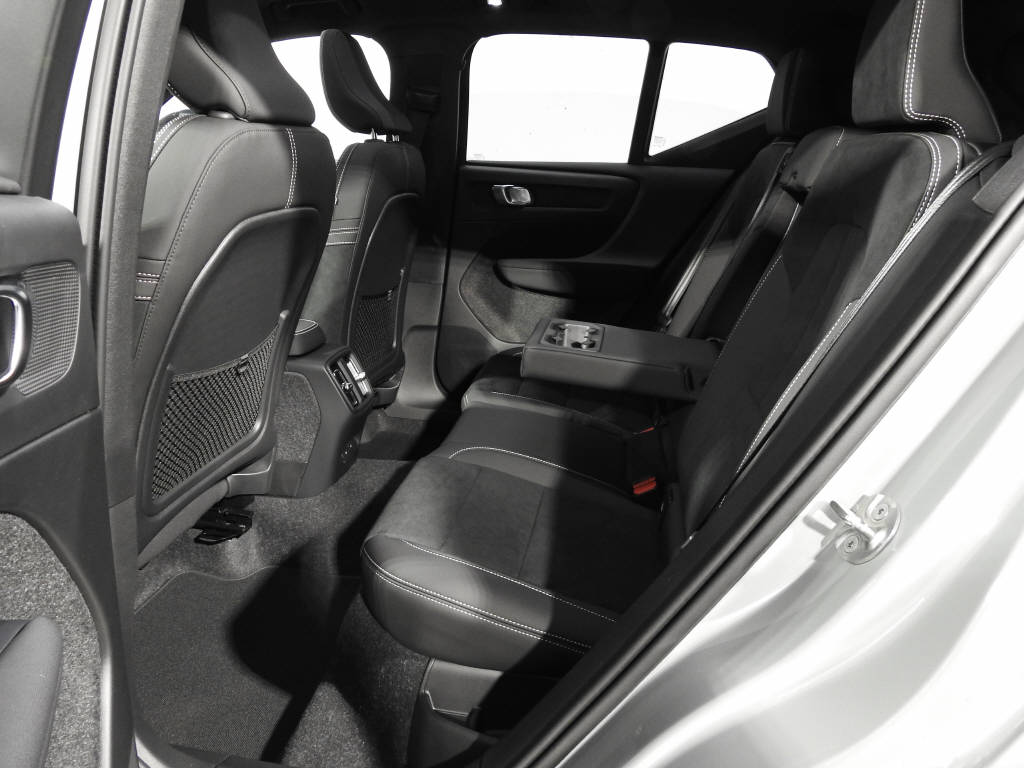 VOLVO EX40 Twin Ultra AWD-image-12