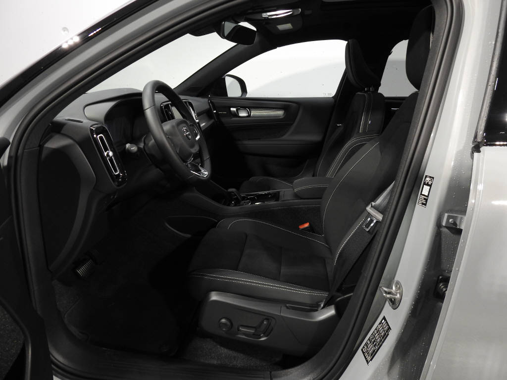 VOLVO EX40 Twin Ultra AWD-image-11